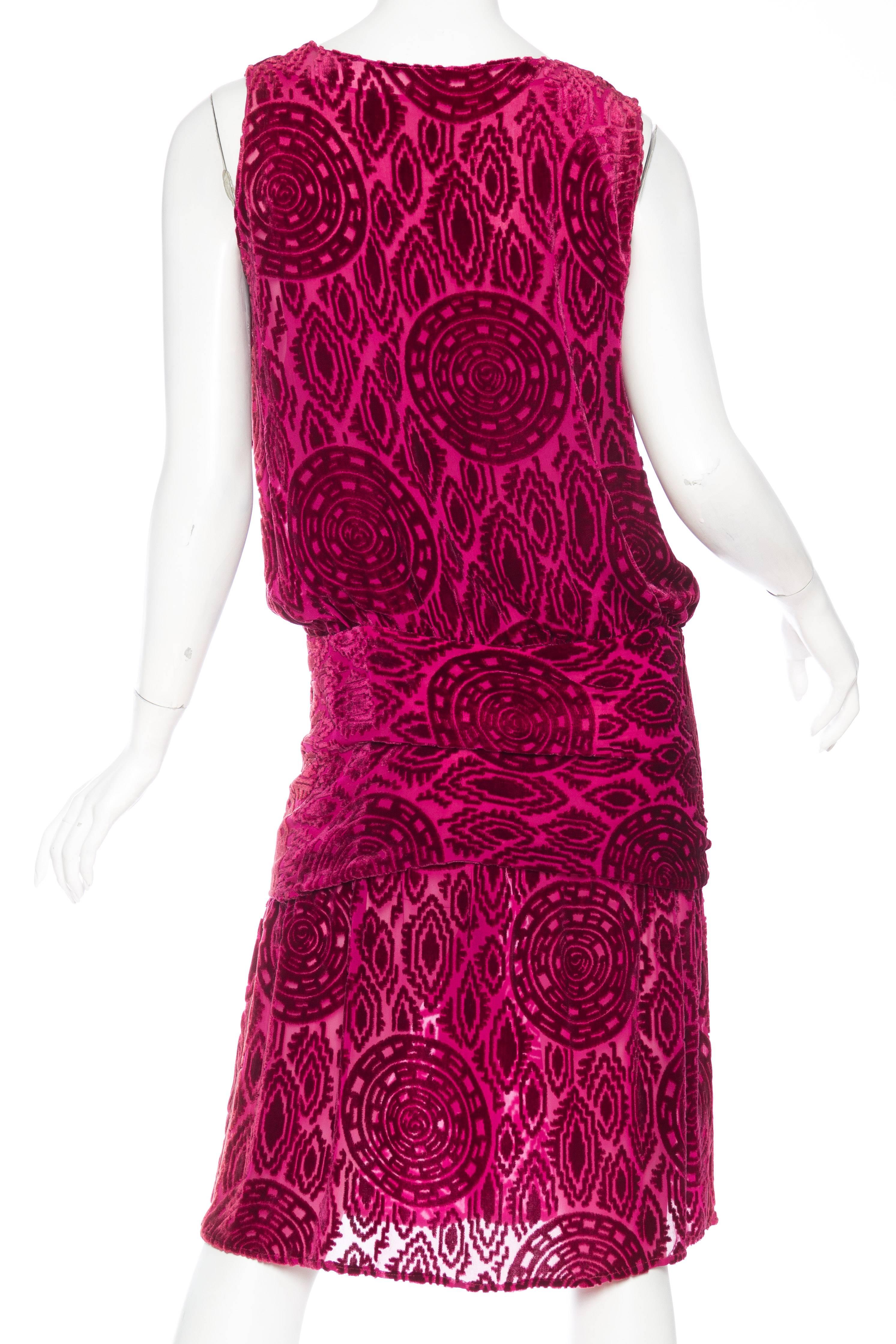 1920S Hot Pink Burnout Silk Velvet Drop Waist Flapper  Cocktail Dress With Crys In Excellent Condition For Sale In New York, NY