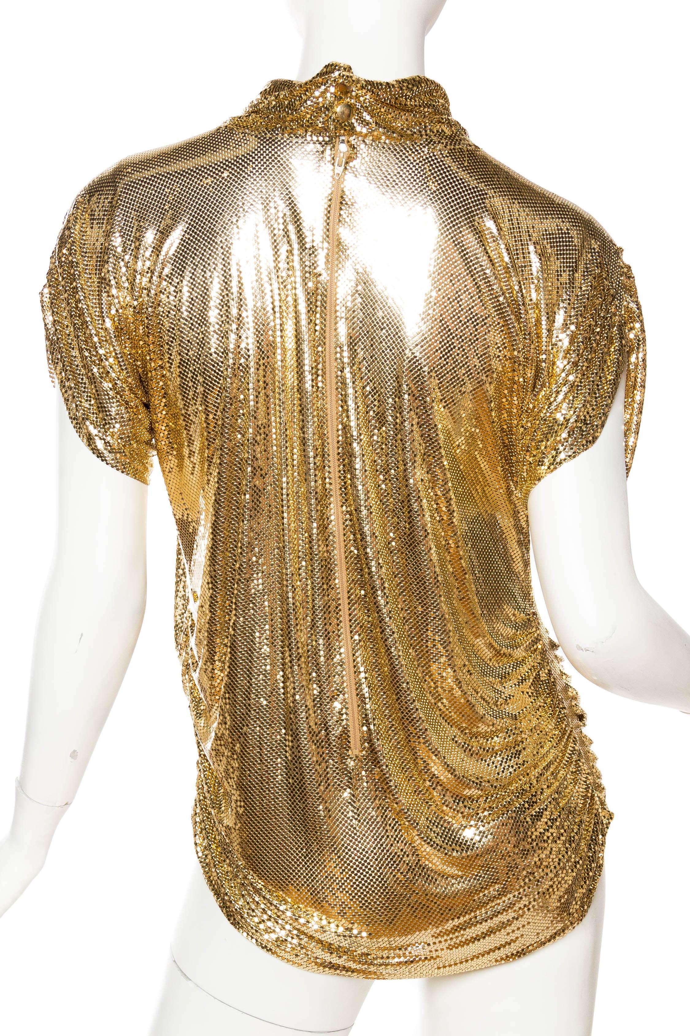 1980S WHITING & DAVIS Metal Gold Mesh Blouse Top In Excellent Condition In New York, NY