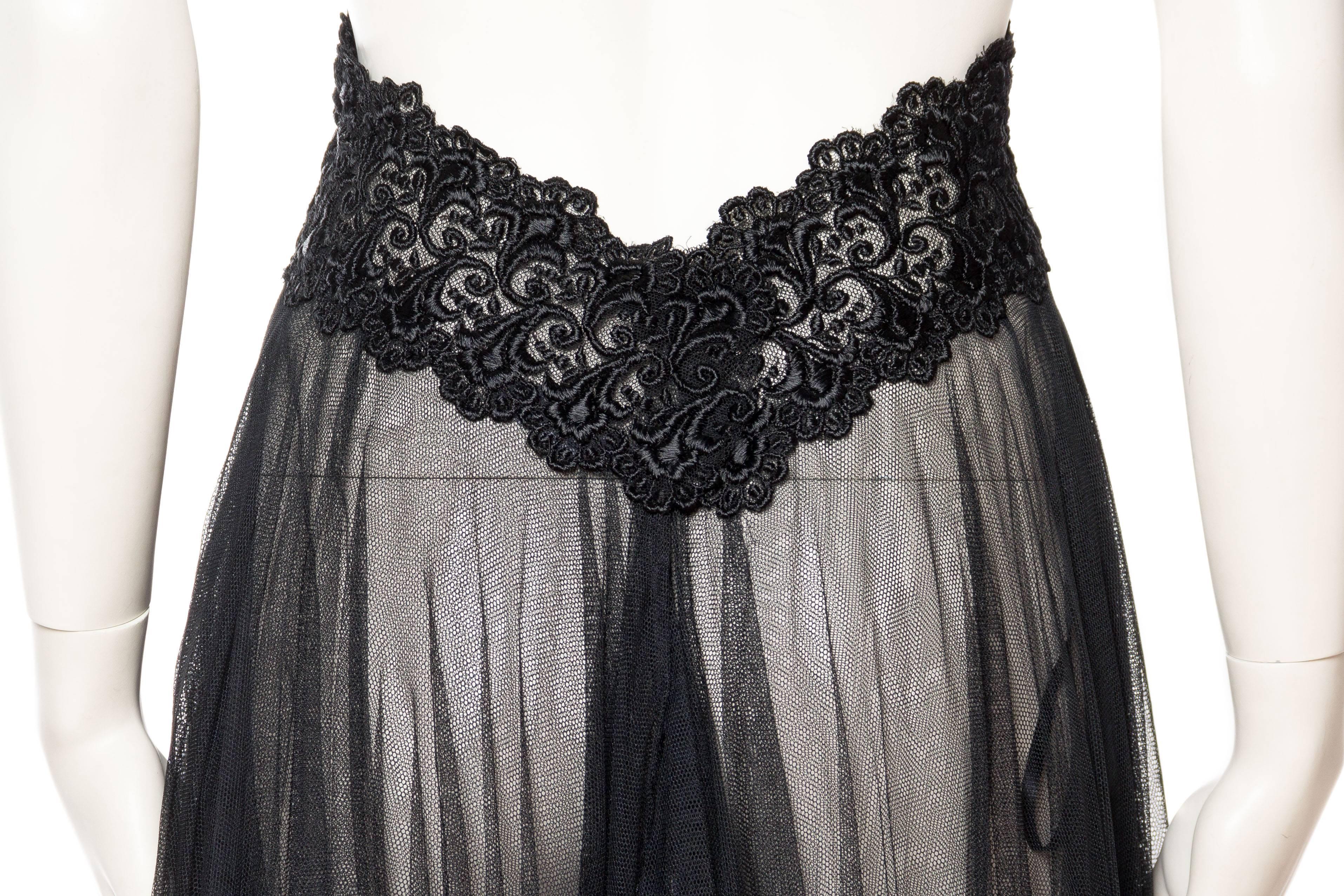 Sheer Net & Antique Lace Backless Gown  4