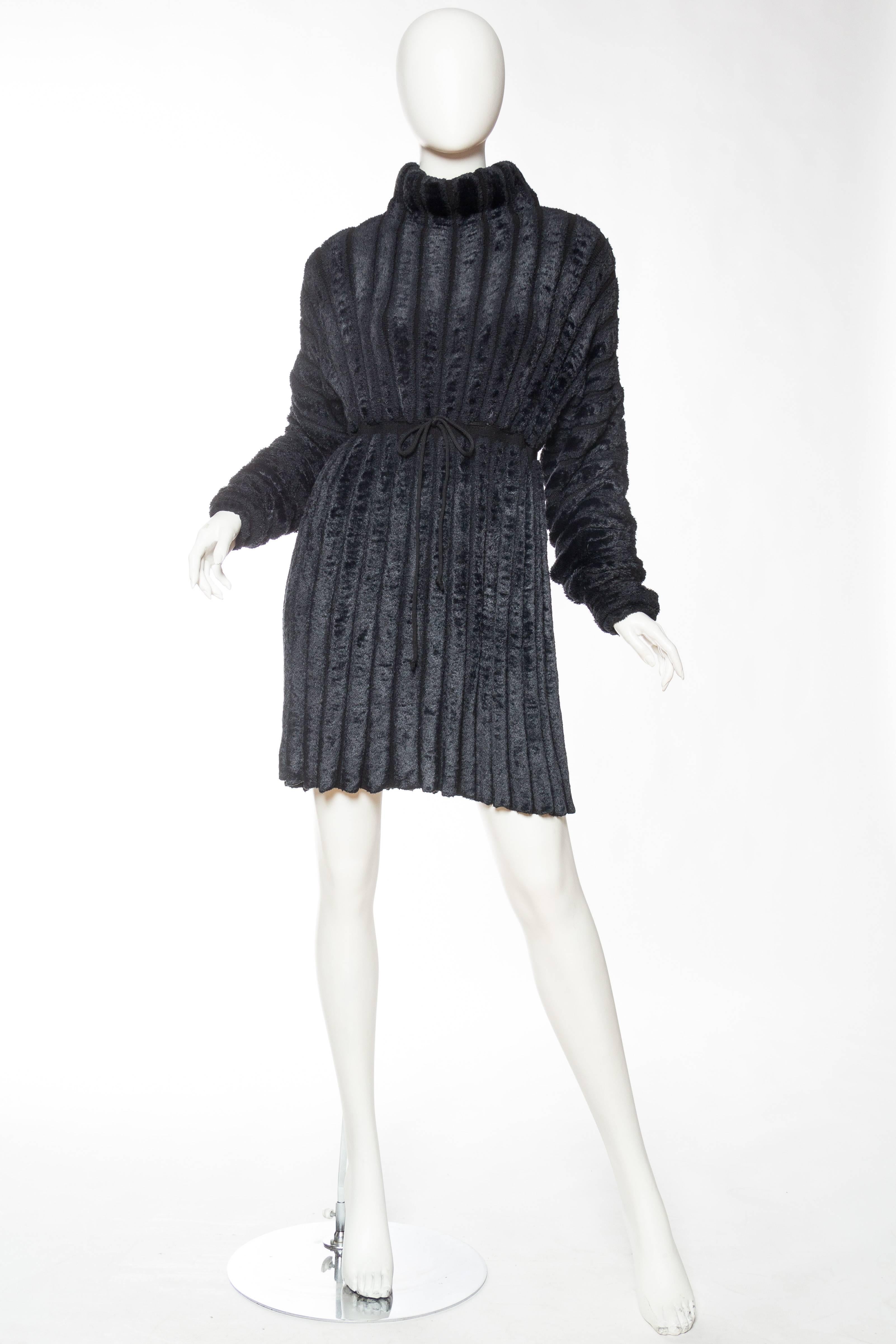 Alaia Iconic Oversized Chenille Dress, Fall 1988 Collection In Excellent Condition In New York, NY