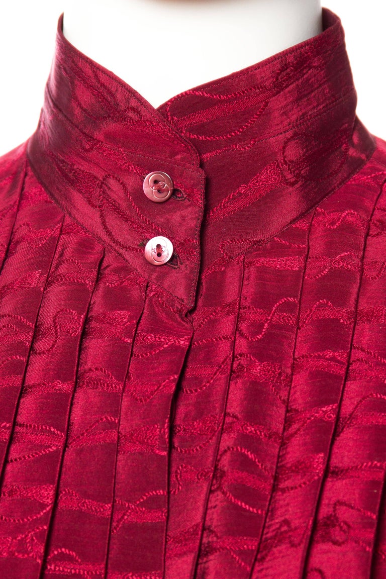 1970S GUCCI Cranberry Red Silk Jaquard Pleated Blouse For Sale at 1stDibs