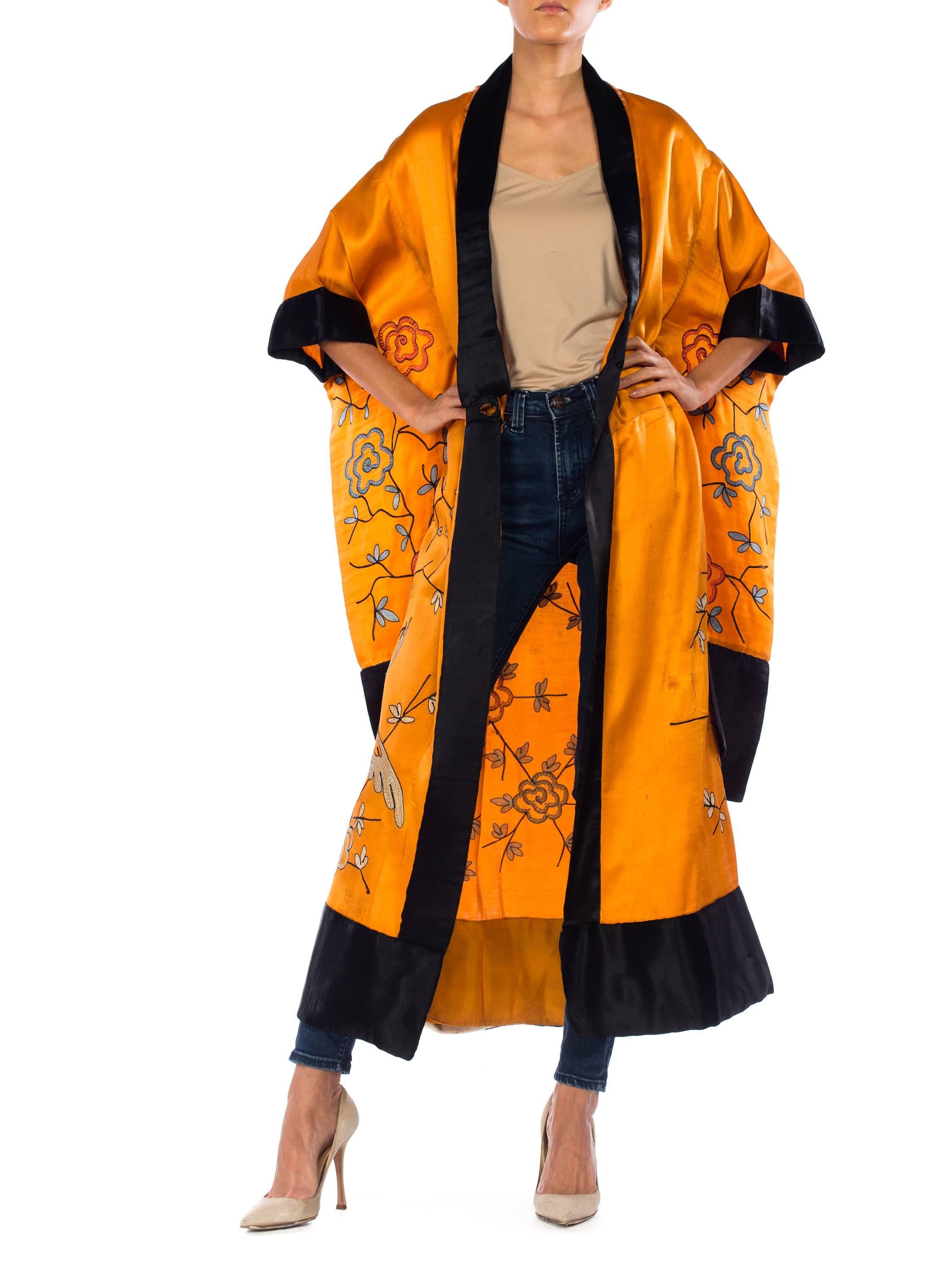 Art Deco Embroidered Japanese Kimono As Is 2