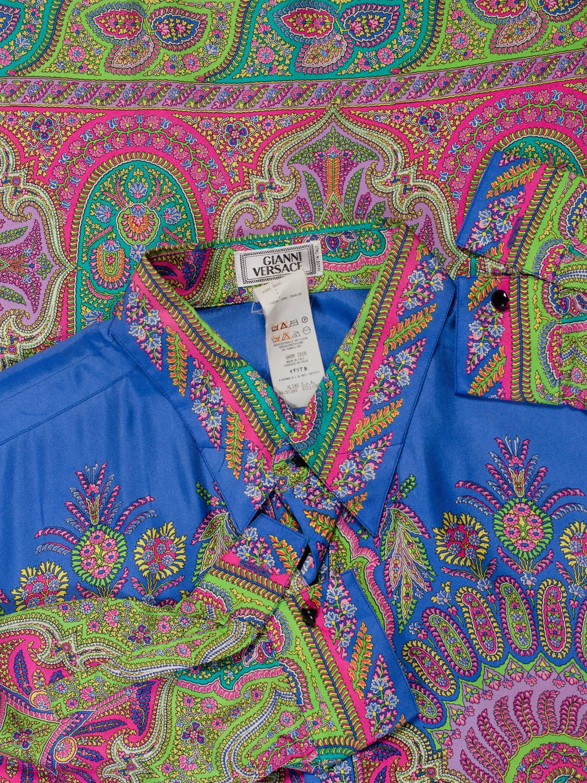 1990S GIANNI VERSACE Men's Silk Paisley Shirt Sz 52 In Excellent Condition In New York, NY