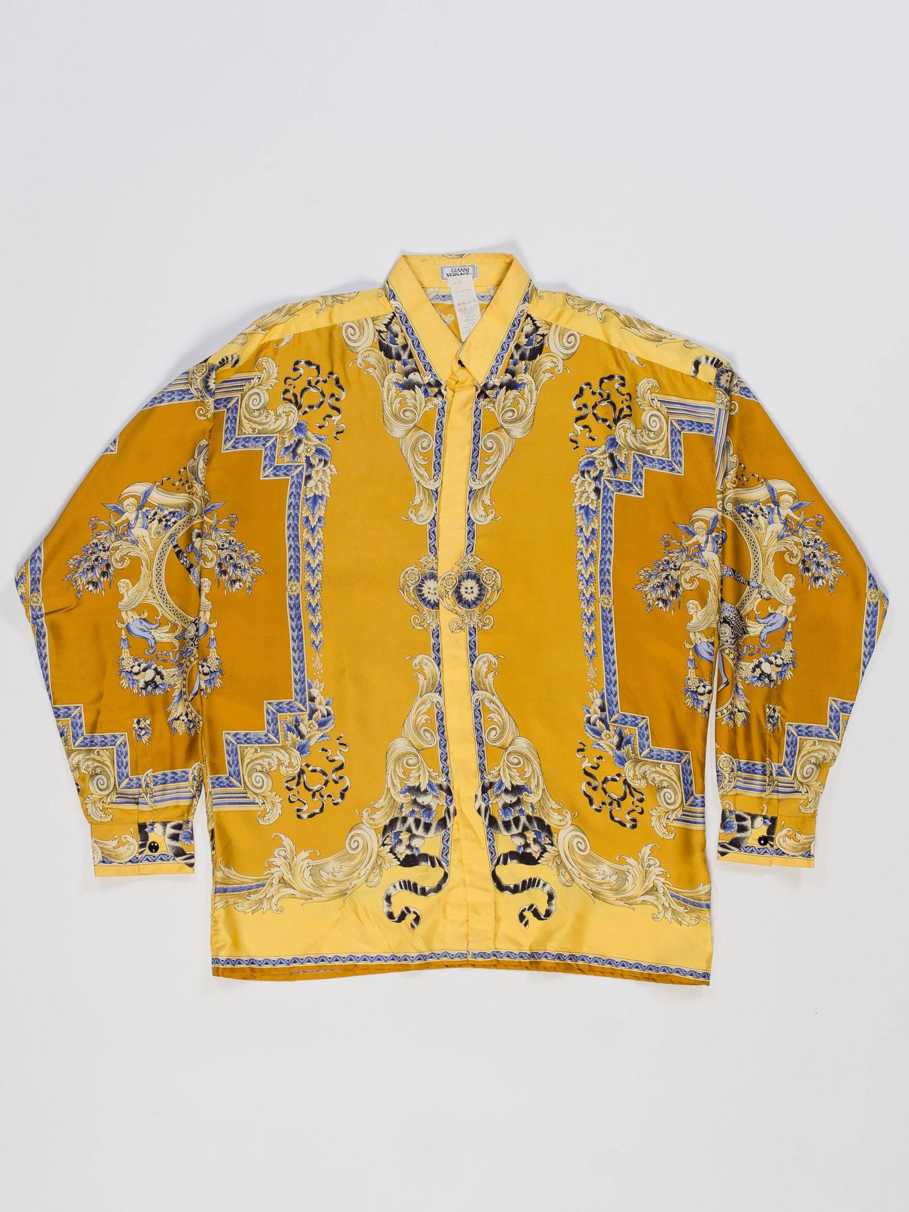 A French style shirt from the Italian house of Versace with the King Louis himself on your back. 