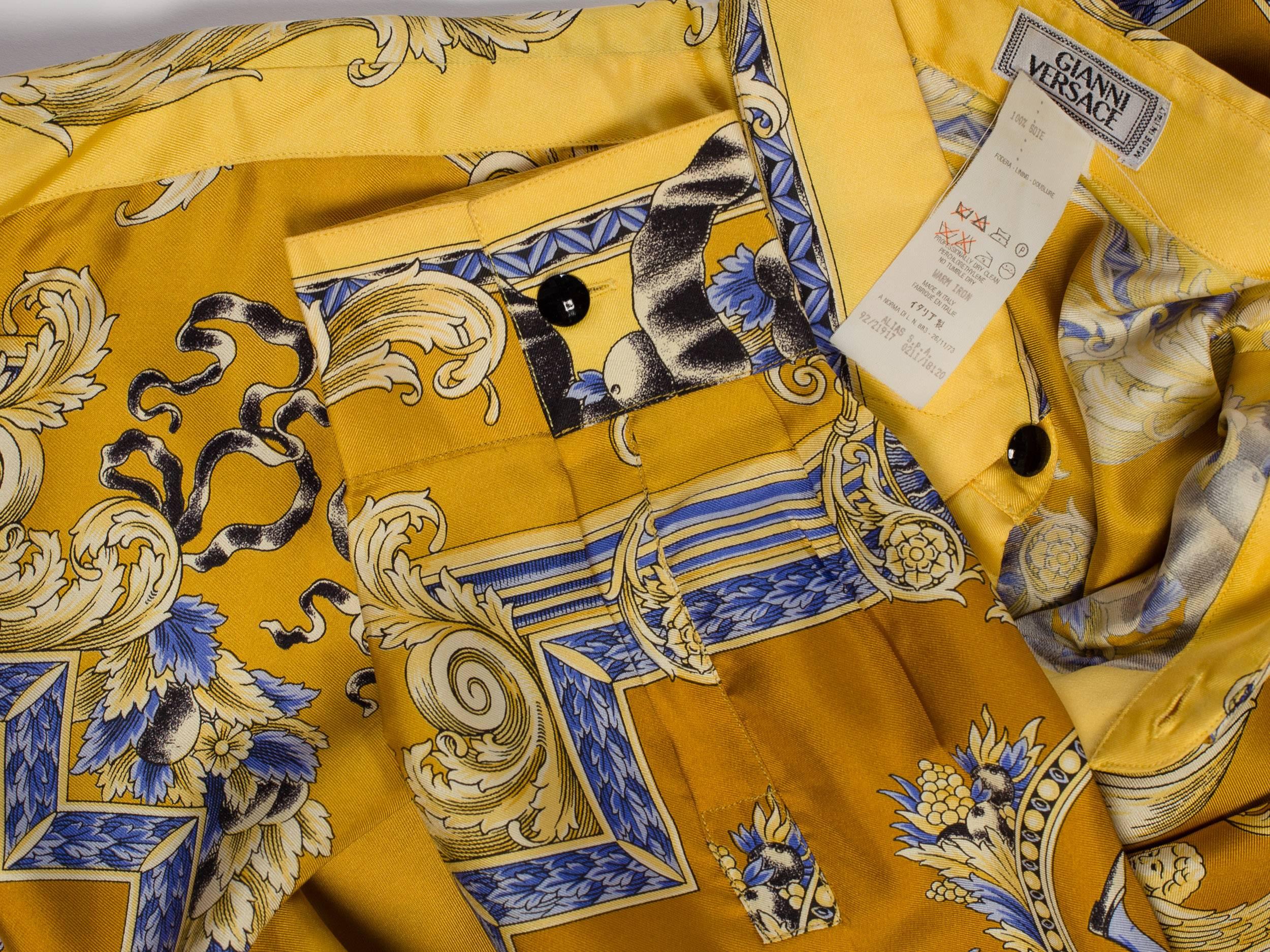 1990s Gianni Versace Men's Silk King Louis Shirt In Excellent Condition In New York, NY