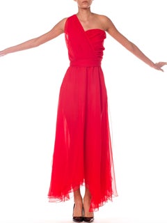 Stephen Burrows Drapiertes rotes Chiffonkleid mit Schlitz:: 1970er Jahre