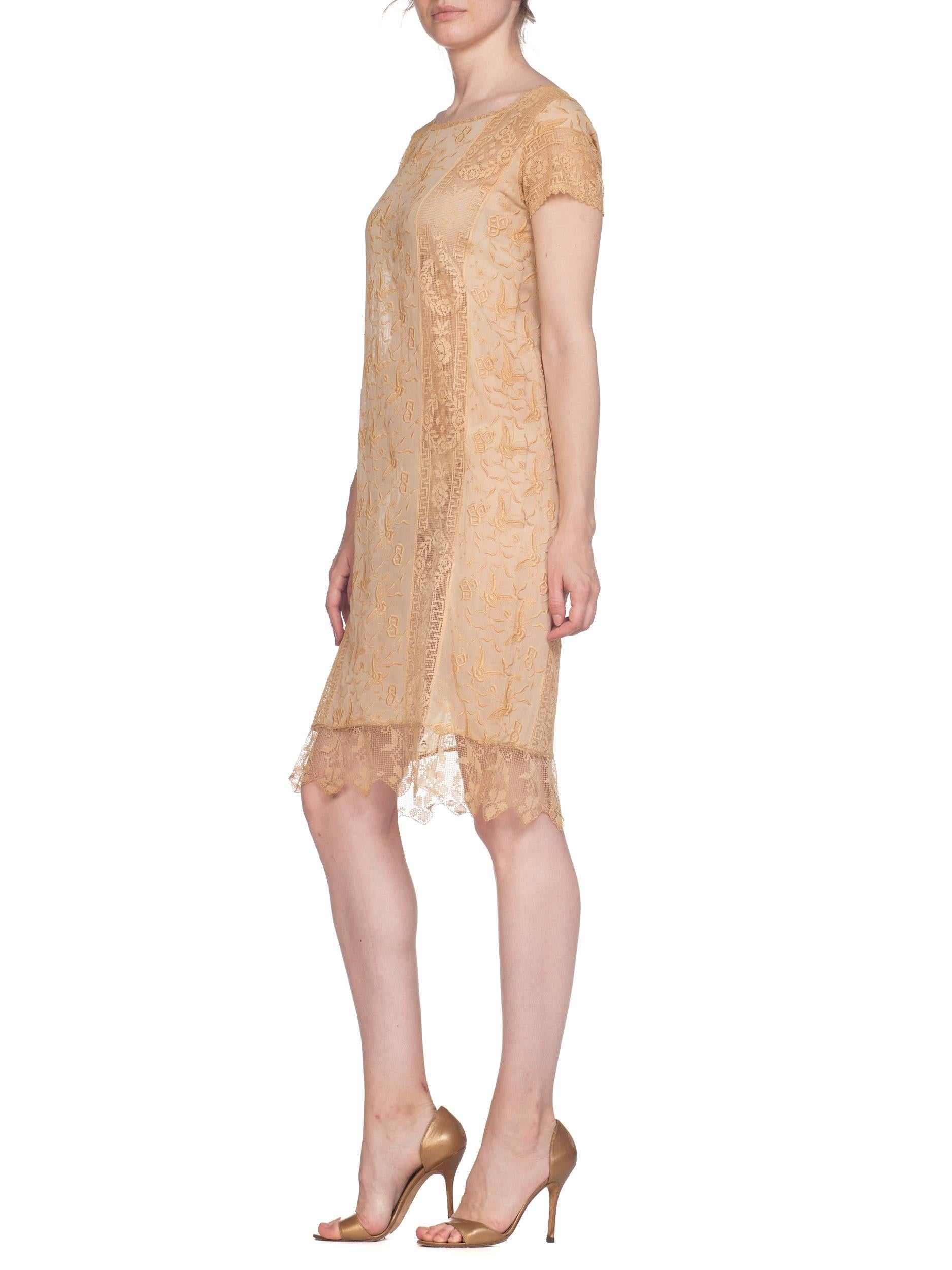 1920S Ecru Silk Chiffon & Handmade Lace Flapper Era Gatsby Tea Dress Embroided  In Excellent Condition For Sale In New York, NY