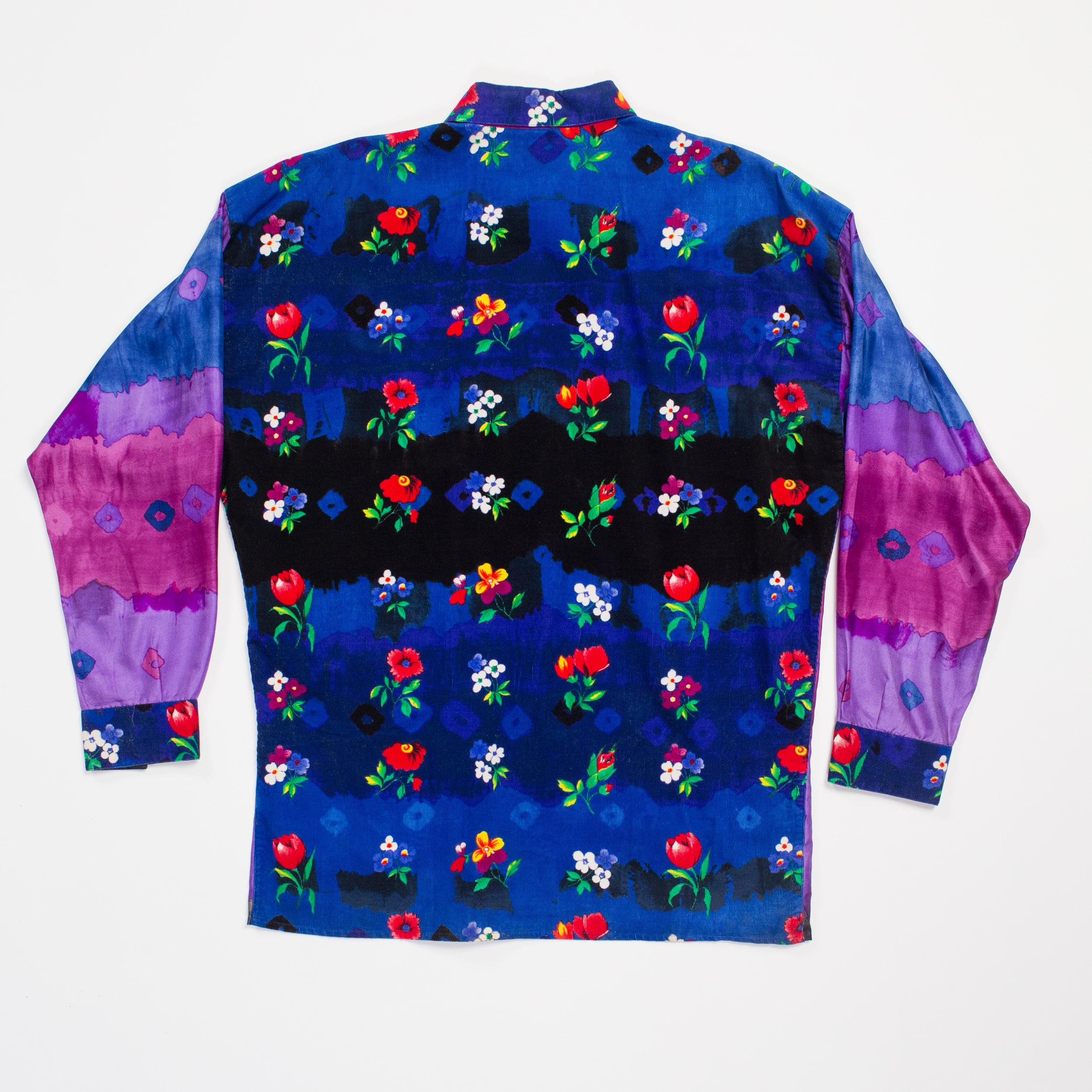 gIANNI VERSACE années 1990 - Velours côtelé violet en soie teintée et imprimé floral pour hommes  Chemise Sz 48