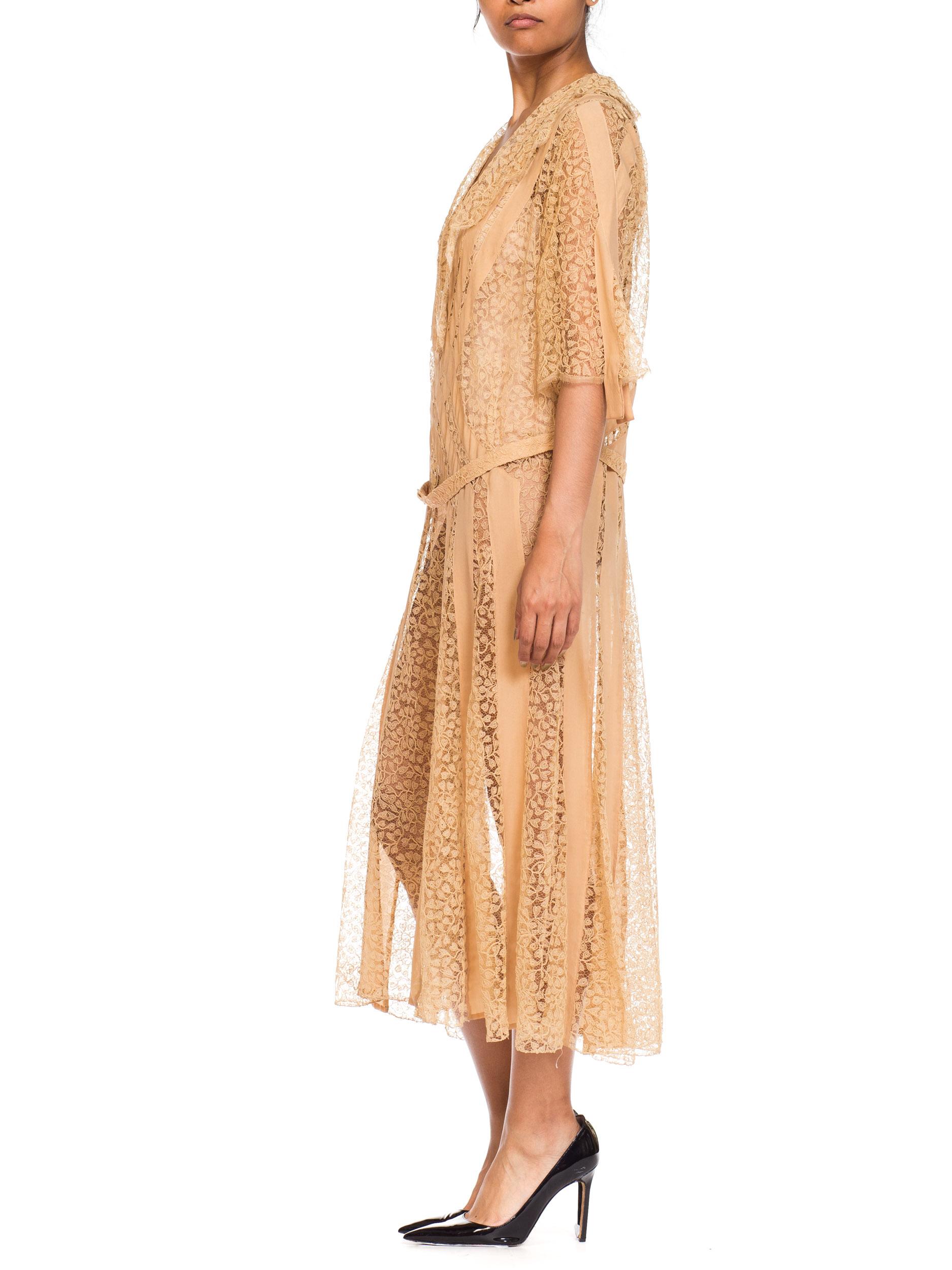 Women's 1920S Beige Silk & Lace Dress With Art Deco Appliqué Design Slip, XL For Sale