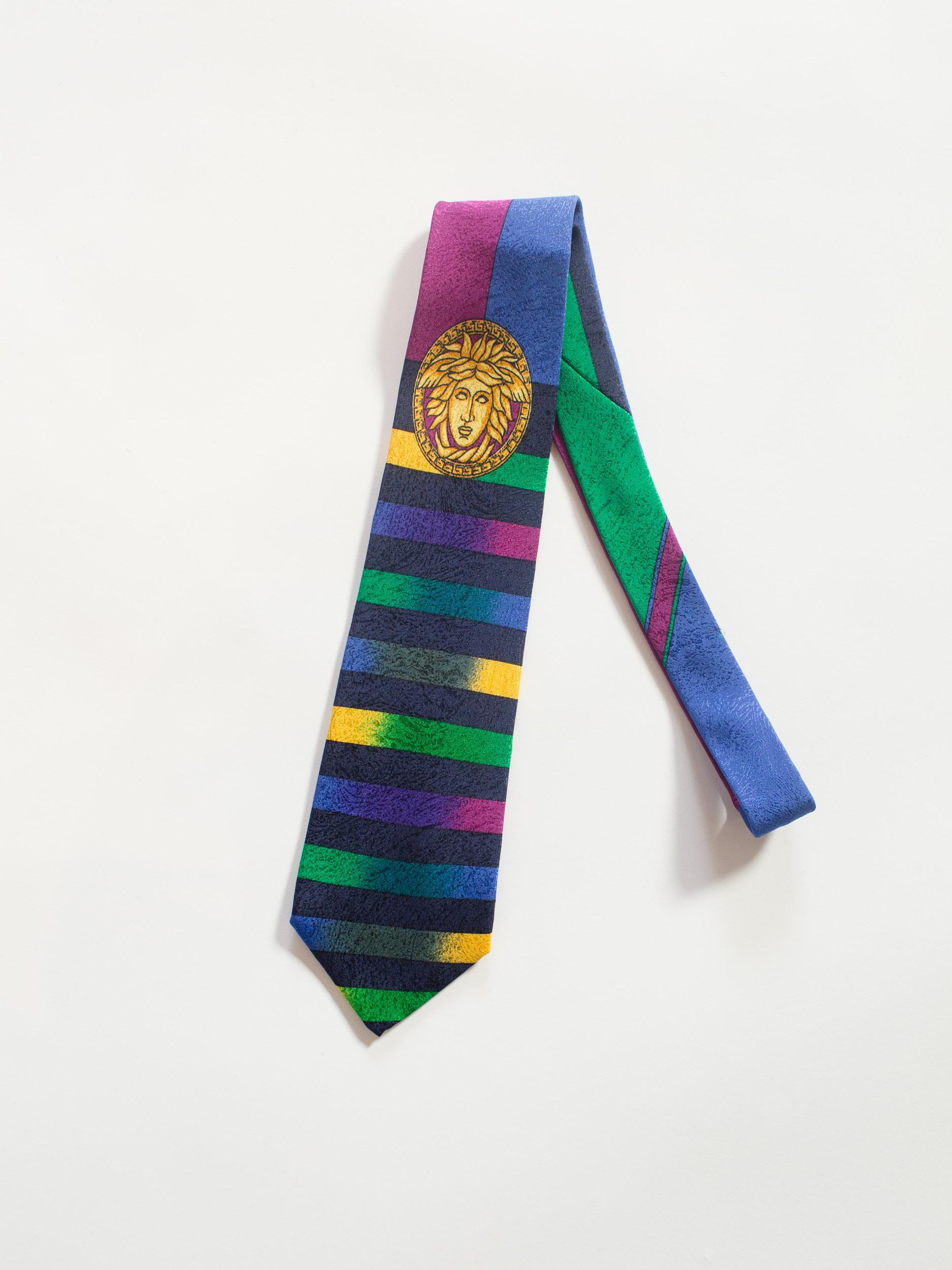 1990S GIANNI VERSACE Gold Medusa Ombre Stripe Silk Mens Tie For Sale 1