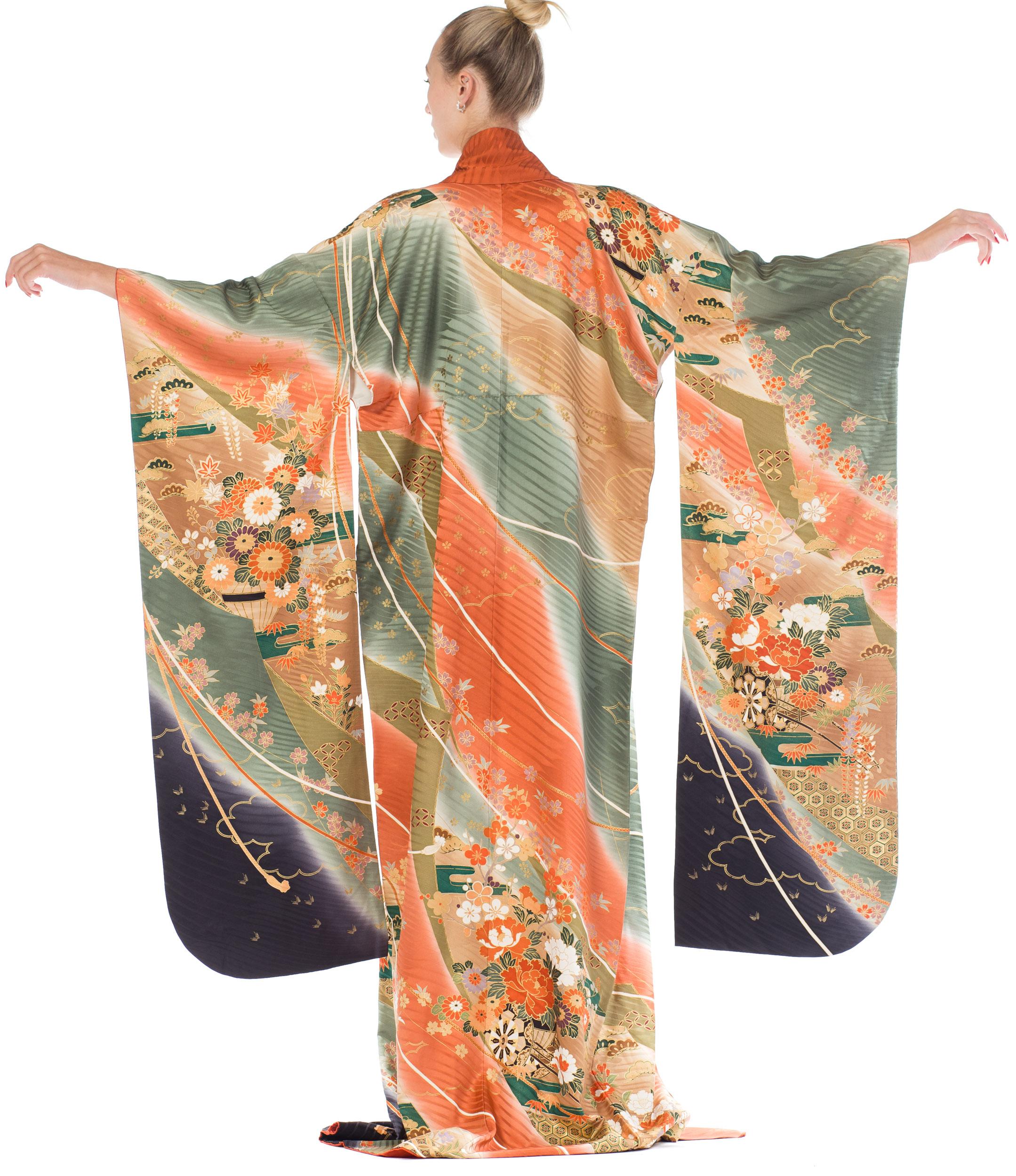 1970S Multicolor Floral Silk Japanese With Ombré & Gold Details Kimono For Sale 3