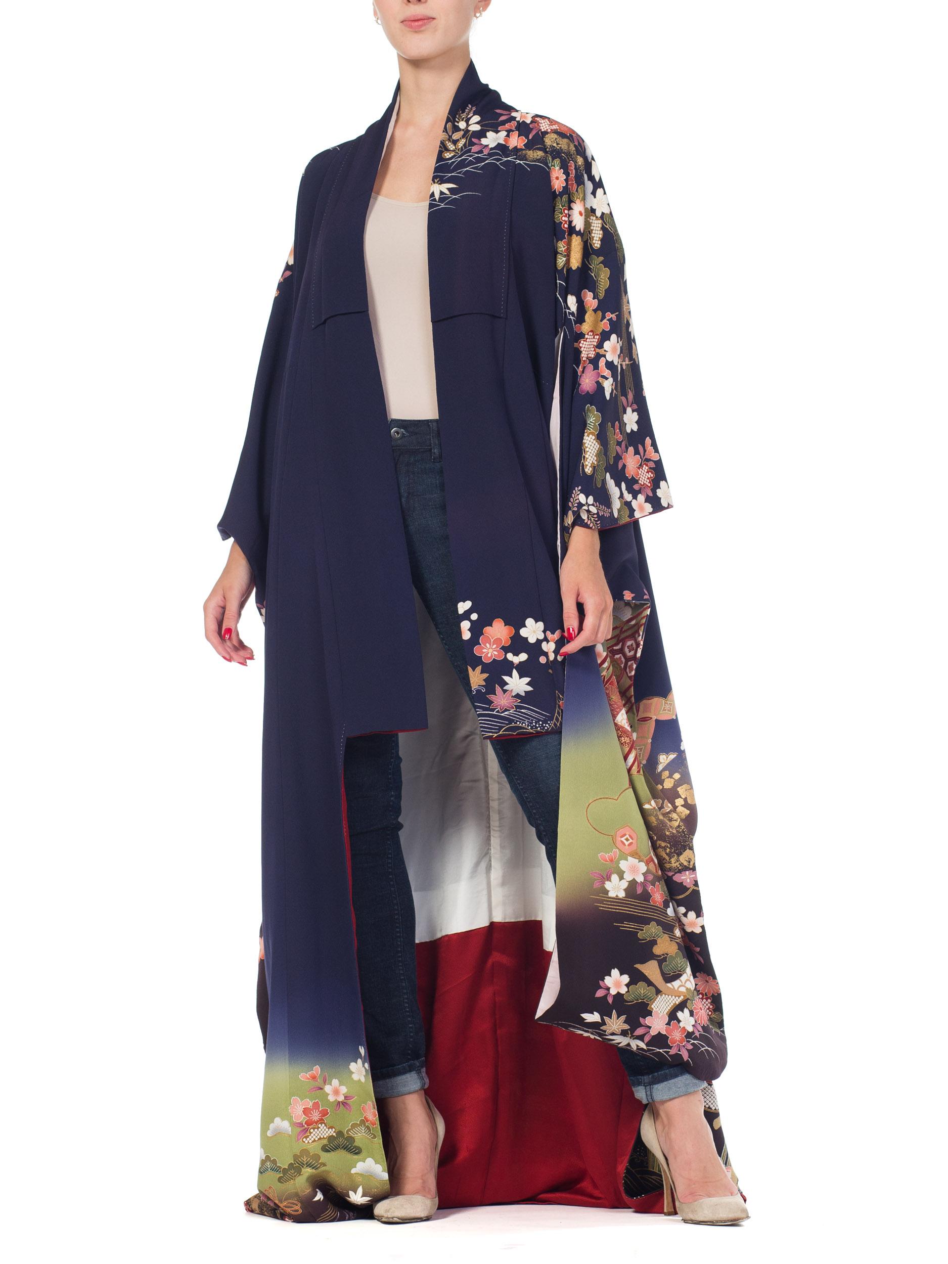 1970S Navy Blue Japanese With Gold Flowers Kimono For Sale 2