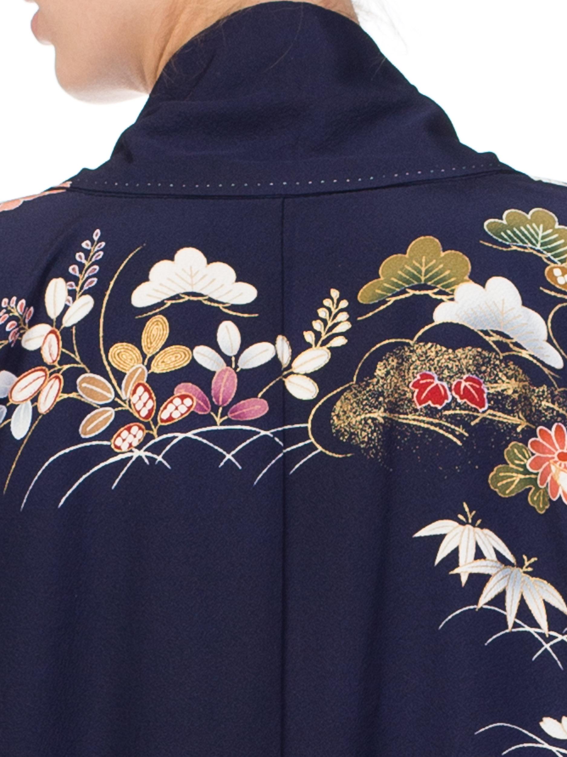 1970S Navy Blue Japanese With Gold Flowers Kimono For Sale 5