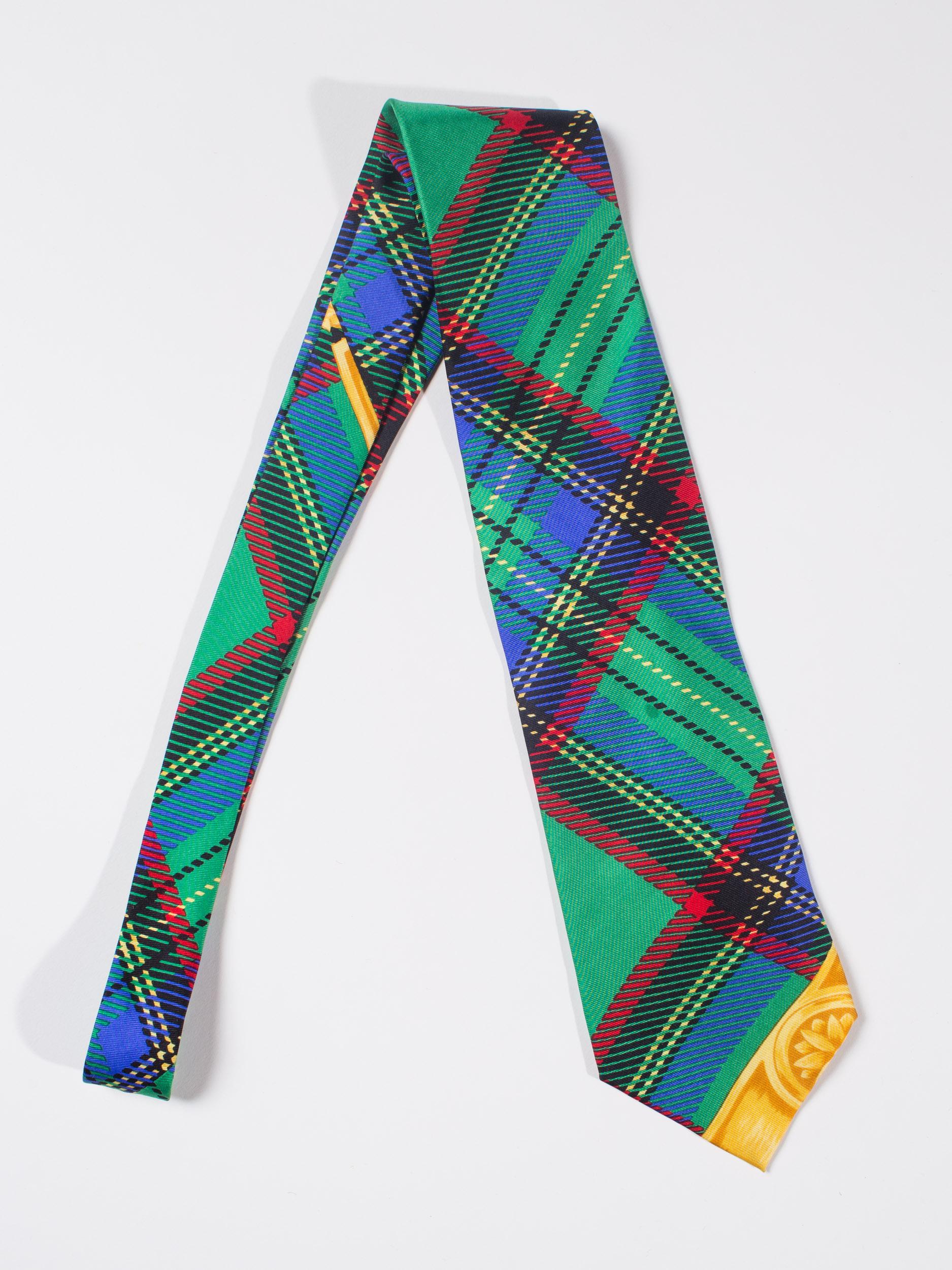 1990S GIANNI VERSACE Green Plaid Mens Silk Tie In Excellent Condition For Sale In New York, NY