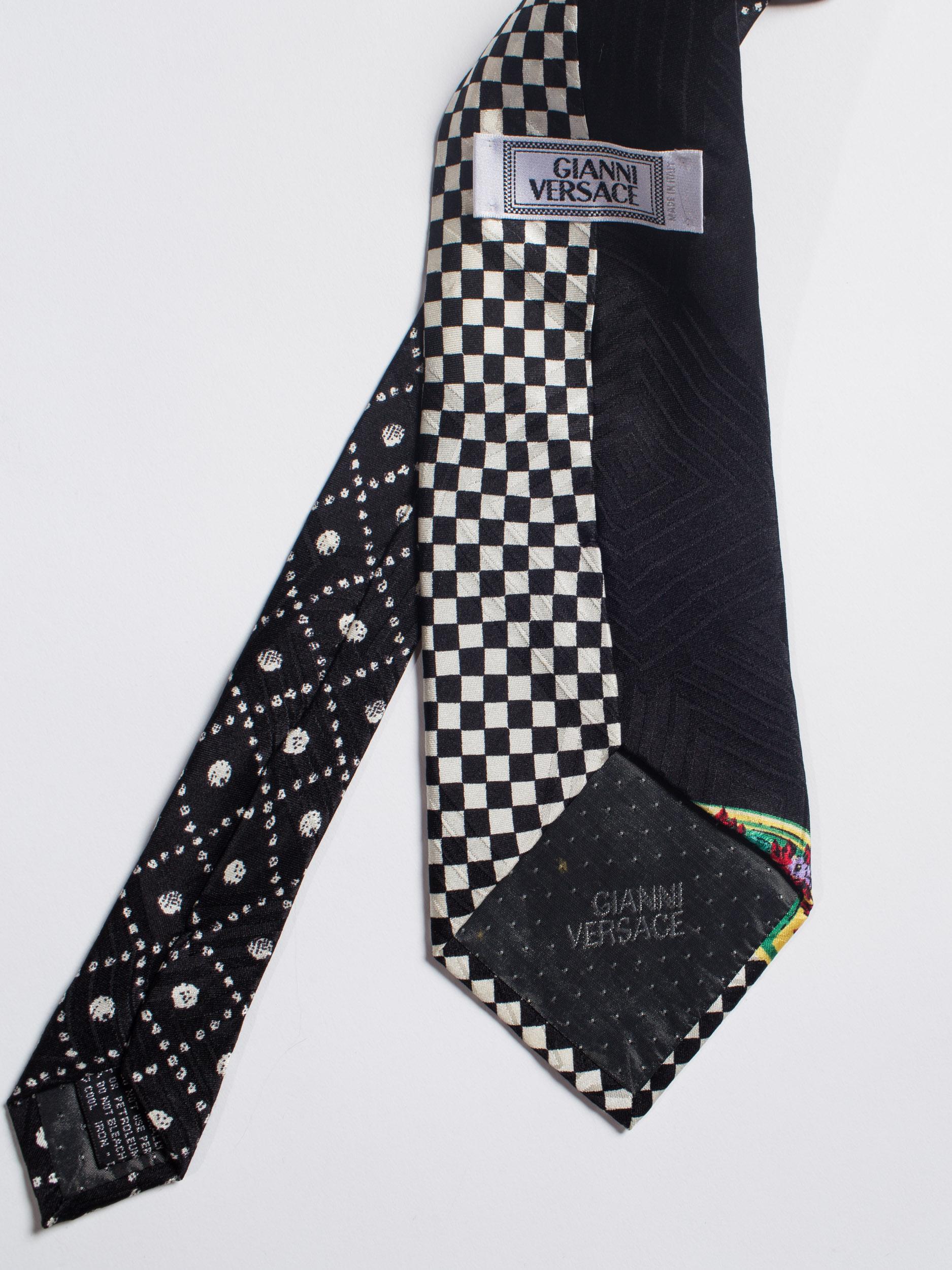 Black 1990S GIANNI VERSACE Op-Art Baroque Silk Mens Tie For Sale