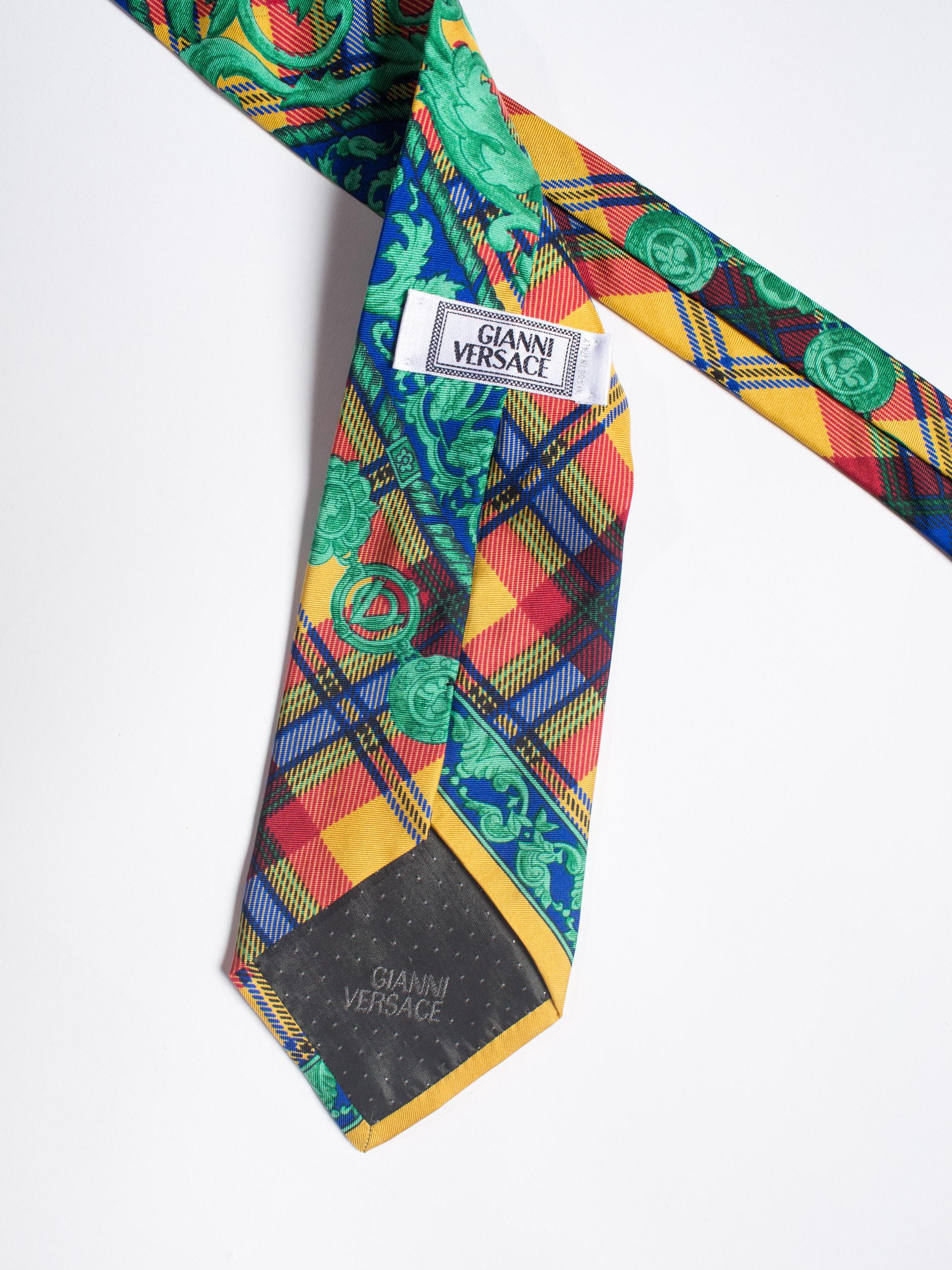 1990S  GIANNI VERSACE Baroque Green Plaid & Scroll Silk Mens Tie For Sale 4