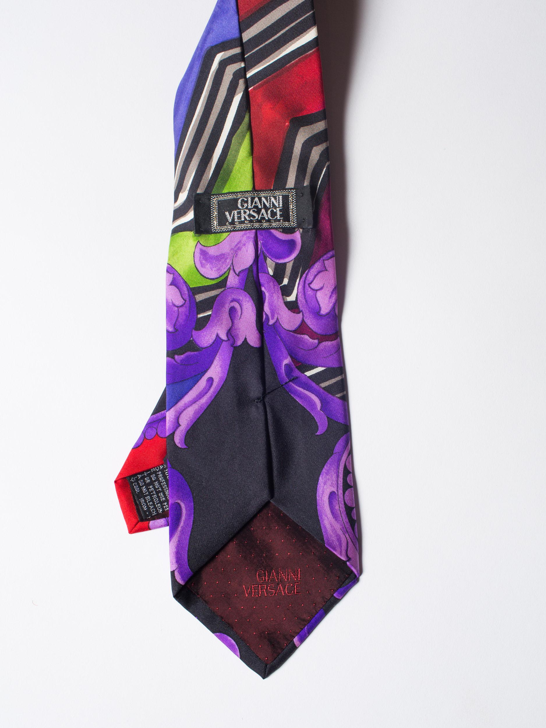 1990S  GIANNI VERSACE Purple Medusa Mens Silk Tie For Sale 2