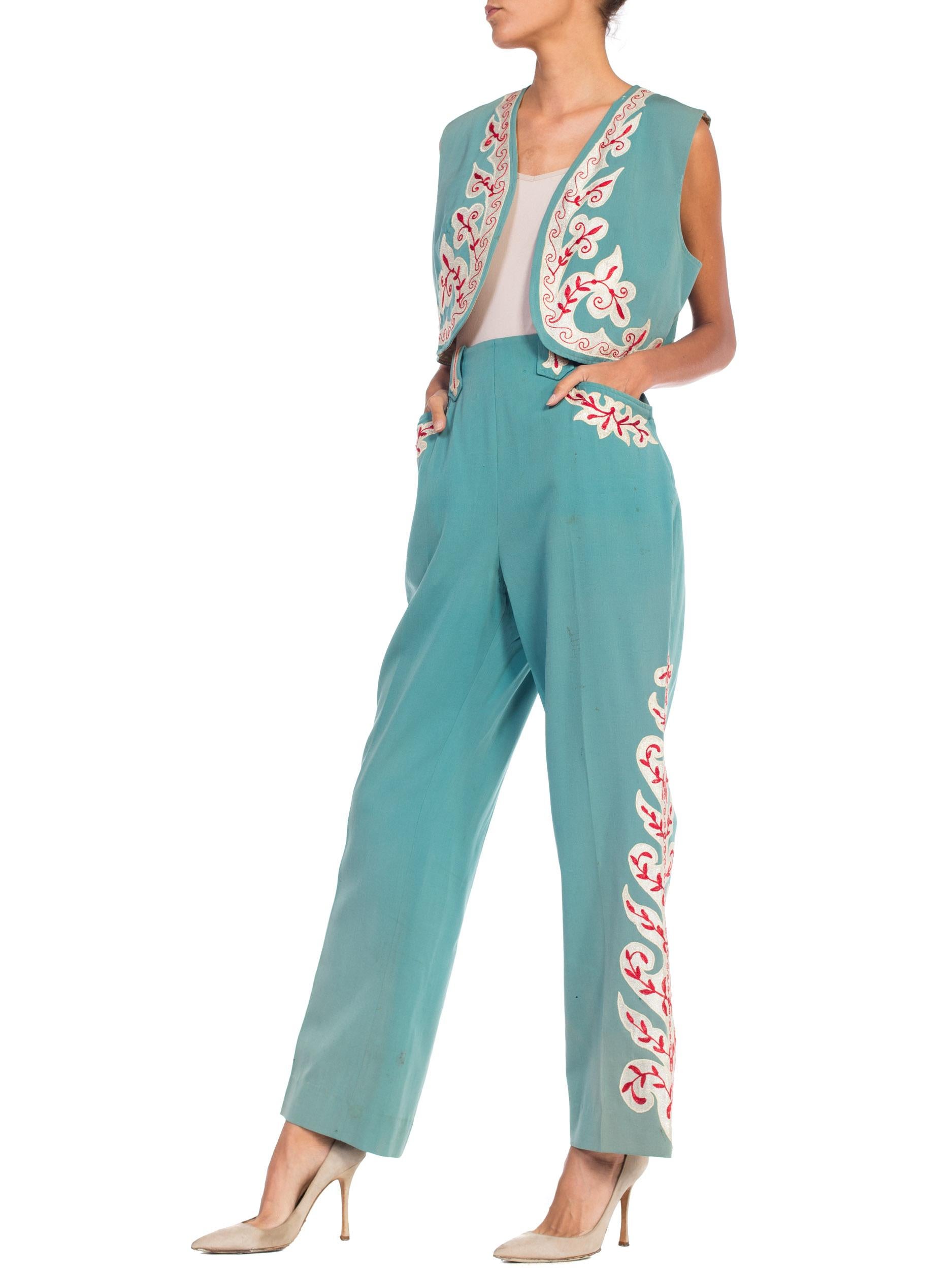 1940S Teal Wool Blend Embroidered Western Vest & Pants Ensemble In Excellent Condition In New York, NY