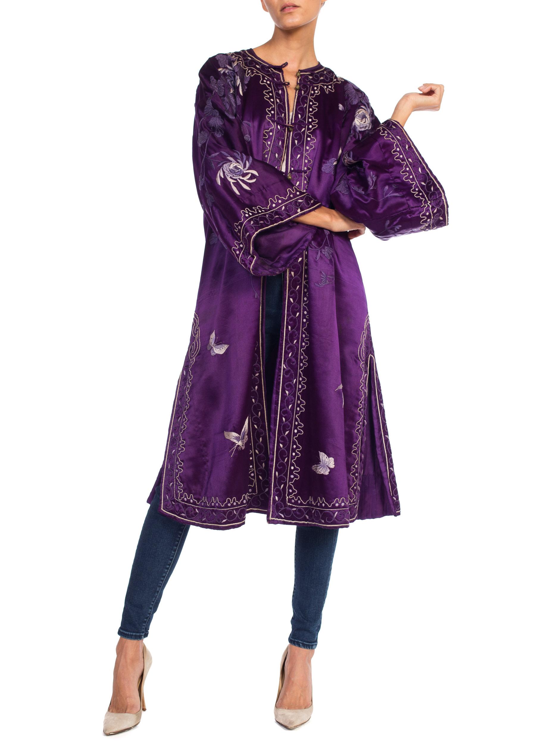 Victorian Purple Hand Embroidered Silk Satin Antique Chinese Kimono Robe Coat 7