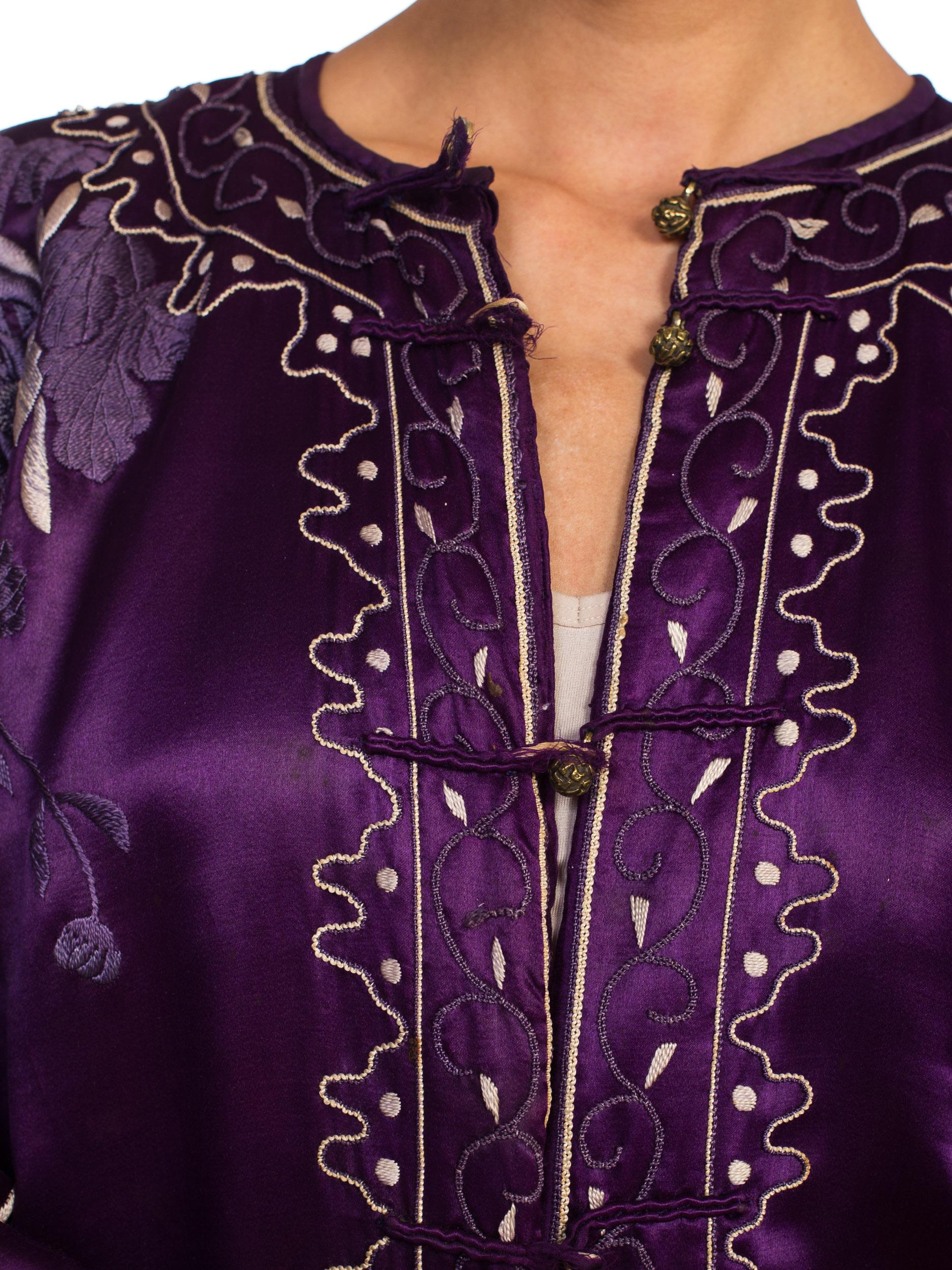 Victorian Purple Hand Embroidered Silk Satin Antique Chinese Kimono Robe Coat 10
