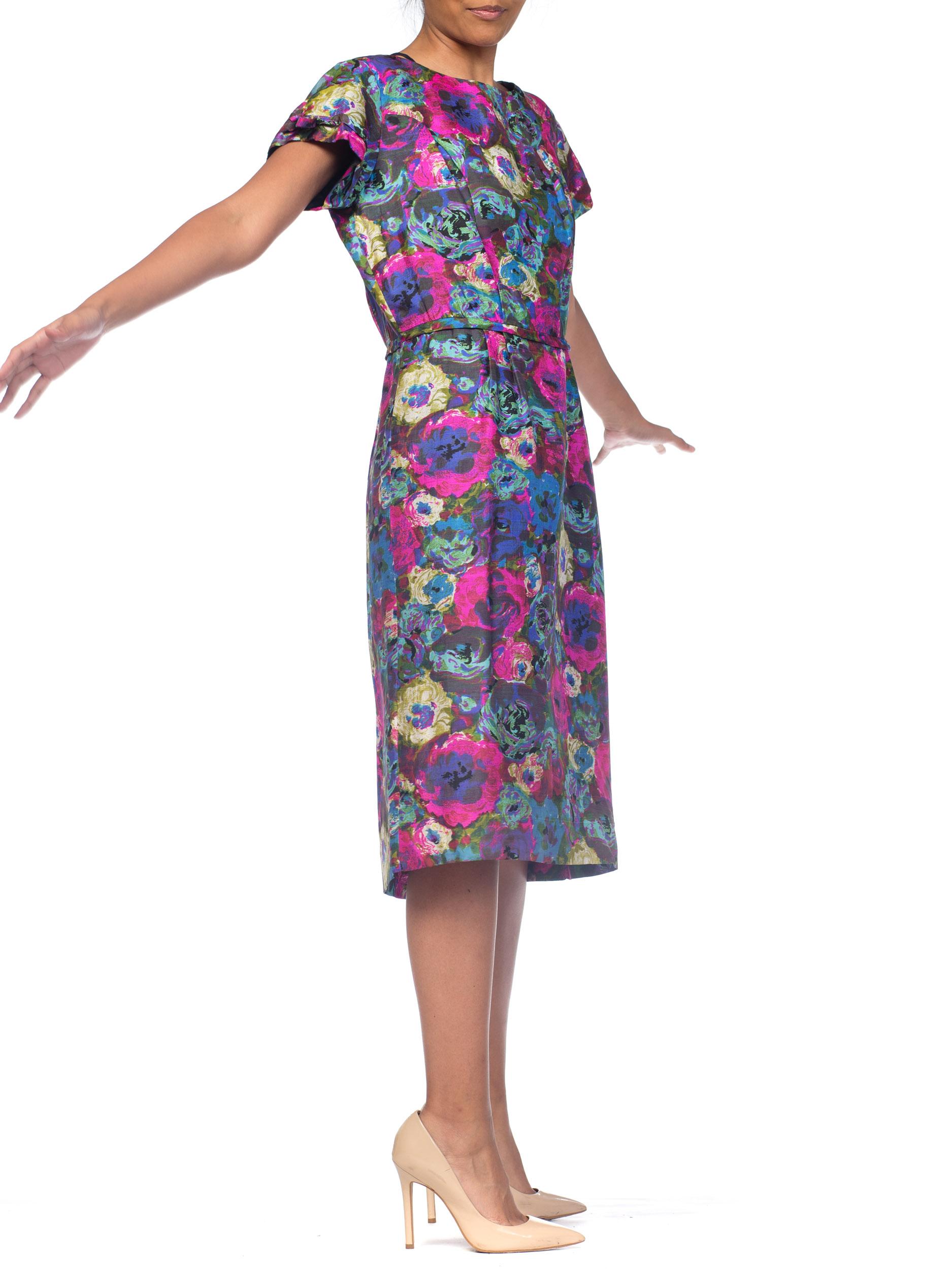 Gray 1950S  Pink & Blue Silk Larger Size Floral Cap Sleeve Dress For Sale