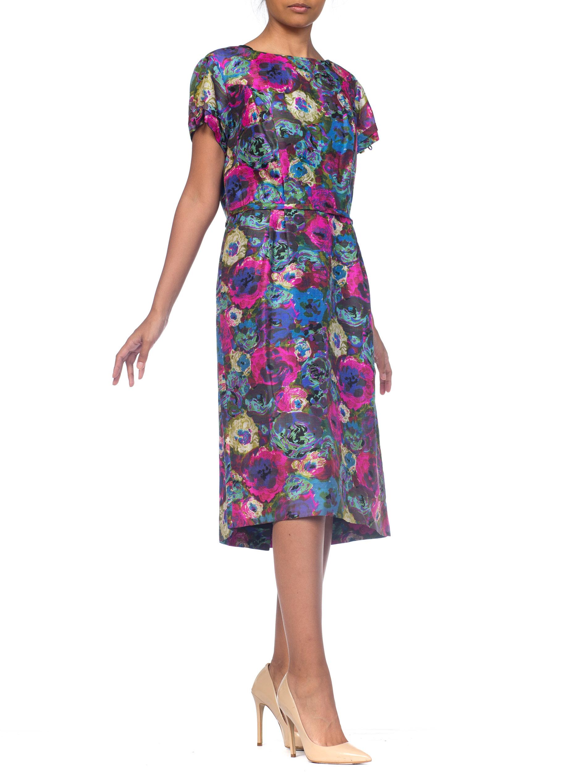 1950S  Pink & Blue Silk Larger Size Floral Cap Sleeve Dress In Excellent Condition For Sale In New York, NY