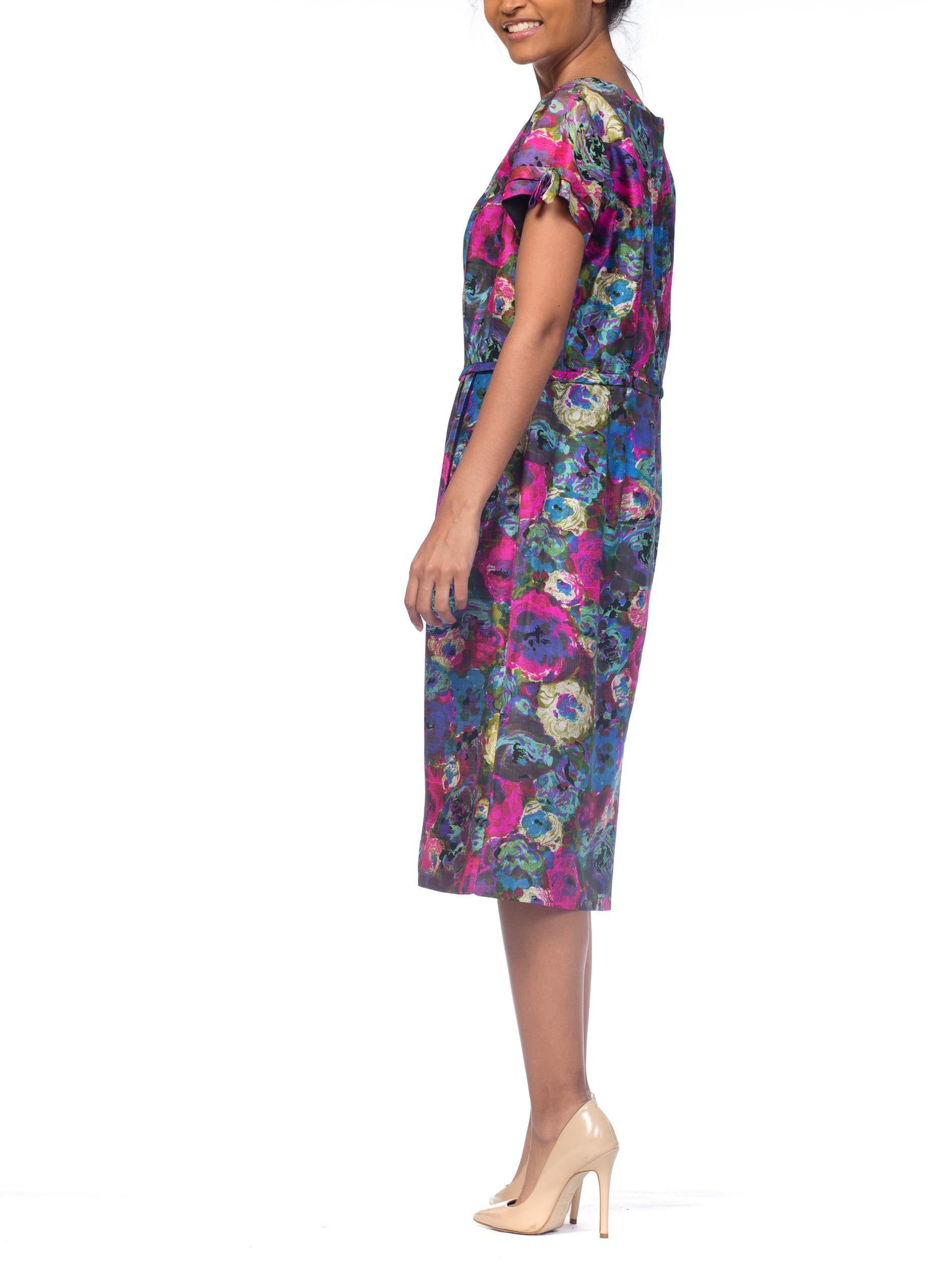 1950S  Pink & Blue Silk Larger Size Floral Cap Sleeve Dress For Sale 2