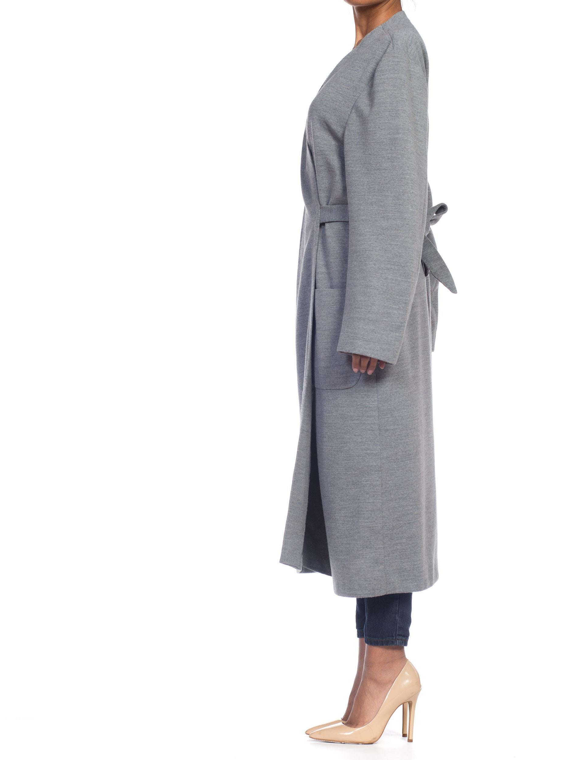 Manteau portefeuille haute couture en laine tricotée gris chiné, fait à la main et non étiqueté, années 1980 en vente 5