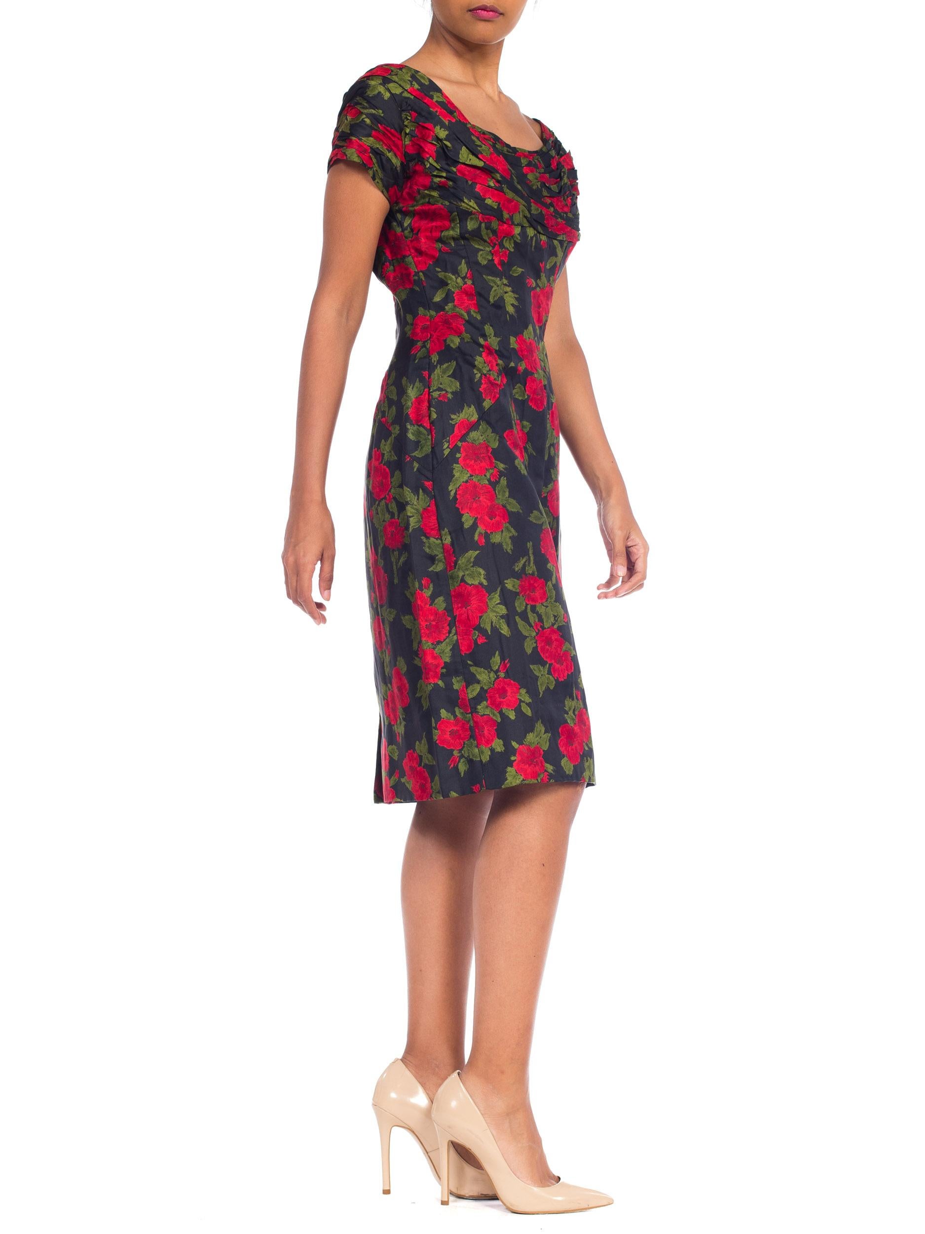 Women's 1950S DOLCE & GABBANA Style Silk Twill Red Black Classic Rose Floral Printed Dr For Sale