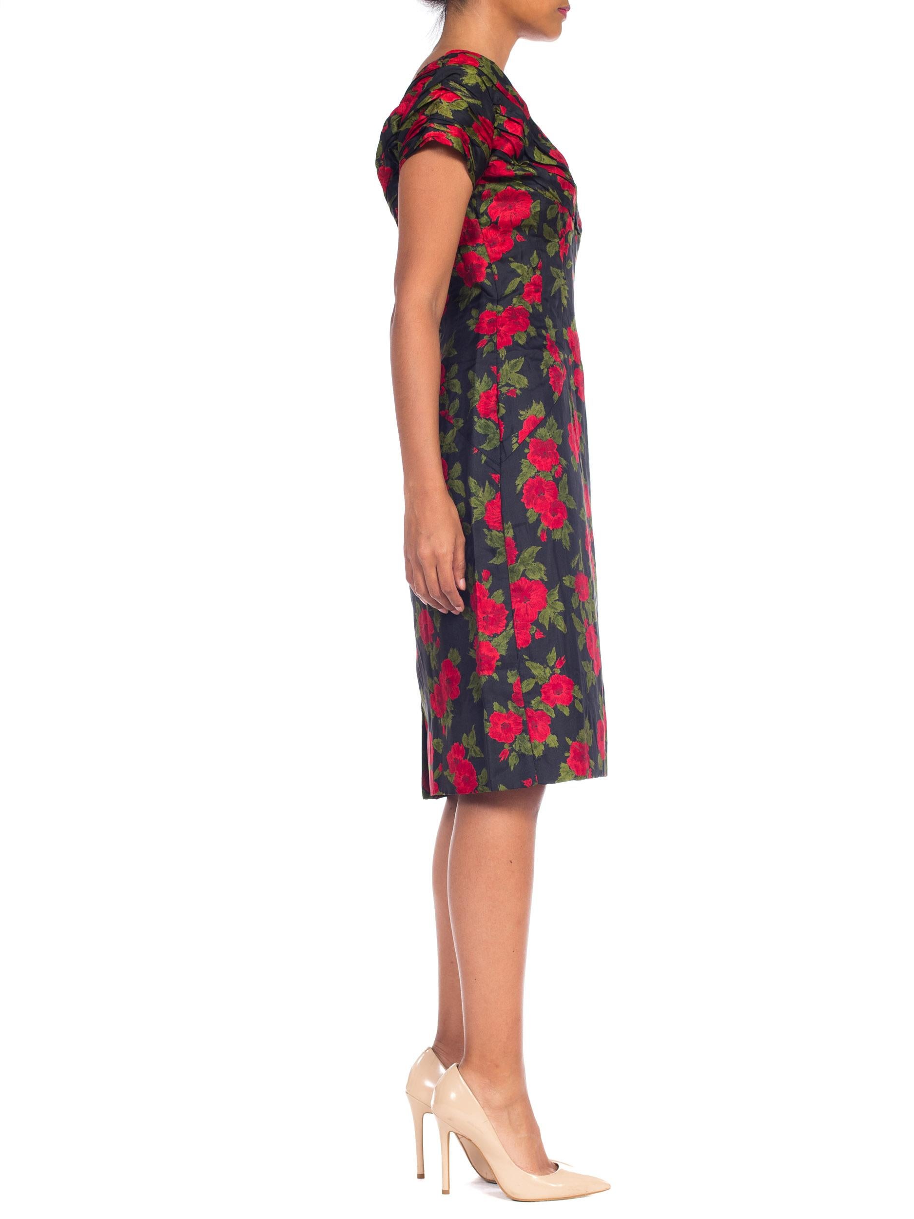 1950S DOLCE & GABBANA Style Silk Twill Red Black Classic Rose Floral Printed Dr For Sale 2