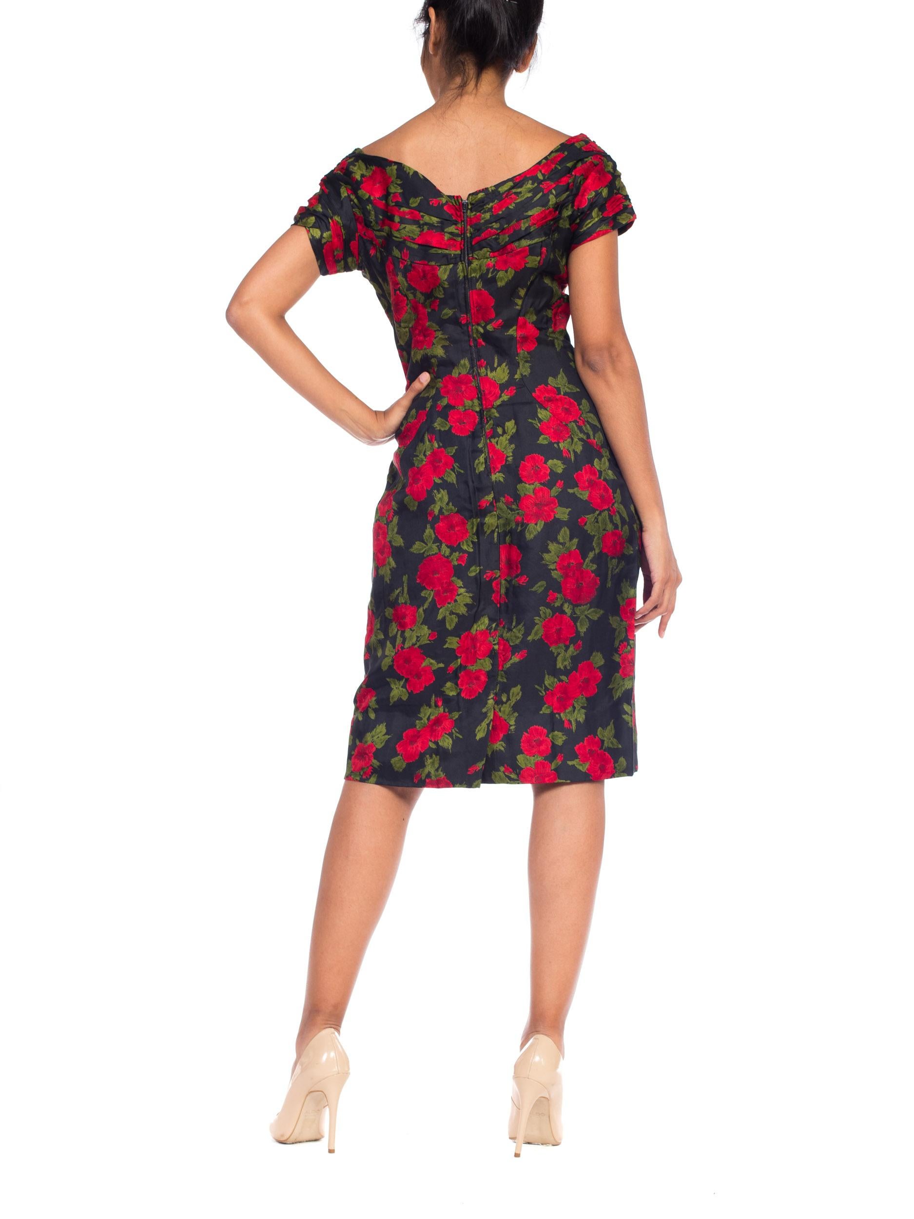 1950S DOLCE & GABBANA Style Silk Twill Red Black Classic Rose Floral Printed Dr For Sale 3