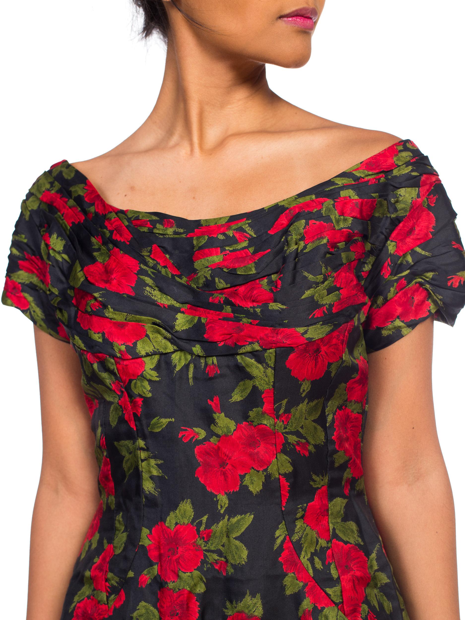 1950S DOLCE & GABBANA Style Silk Twill Red Black Classic Rose Floral Printed Dr For Sale 7