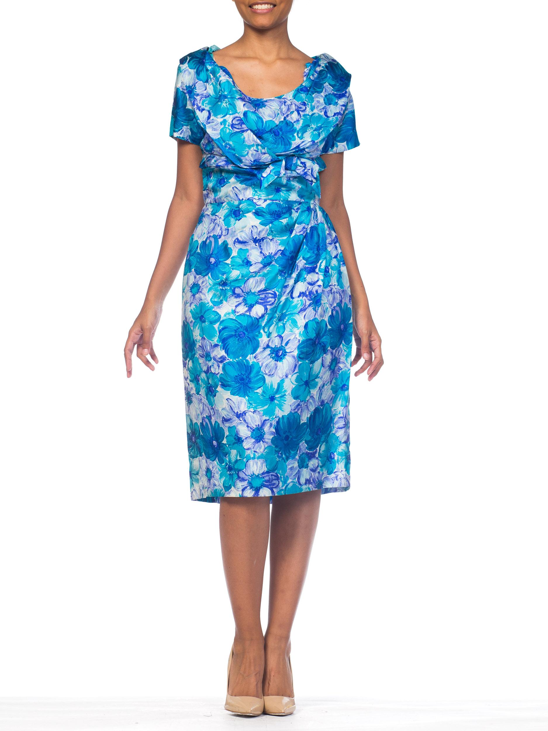 1950er Klassisches drapiertes 1950er Dorothy-Kleid in Blau & Weiß aus geblümter Seide und Twill im Angebot 8