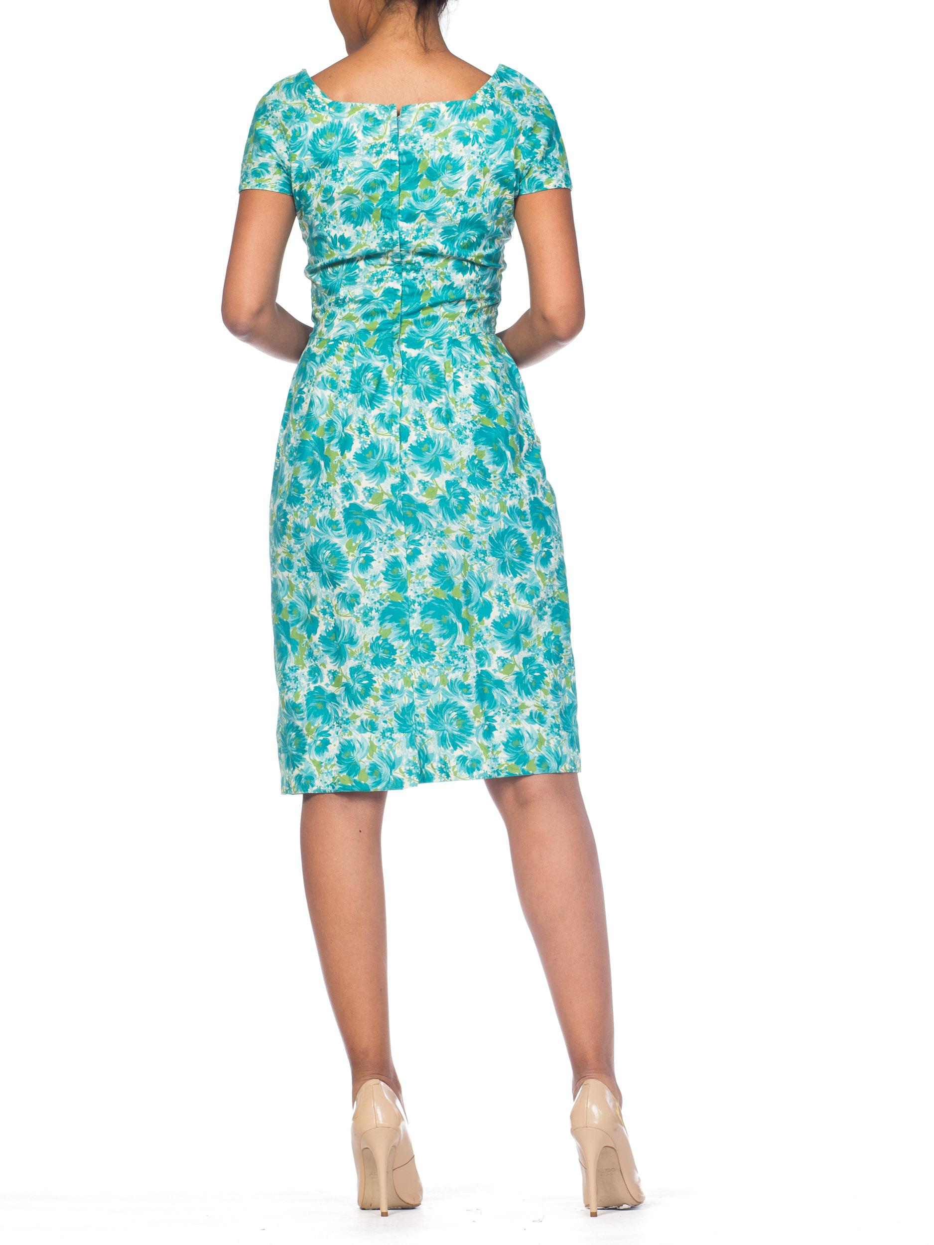 1950S Blue & Green Floral Cotton Dress With Draped Vava-Voom Neckline For Sale 3