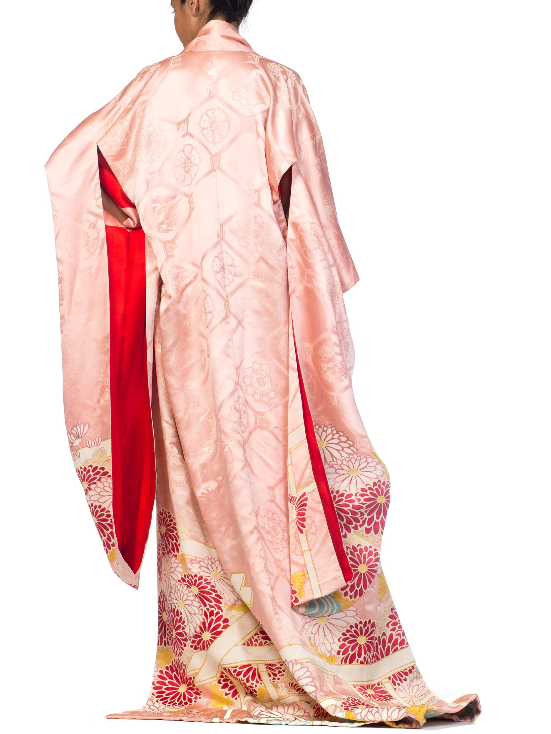Pink 1940S Rich Soft Hand Painted Silk With Flowers & Gold Details Kimono