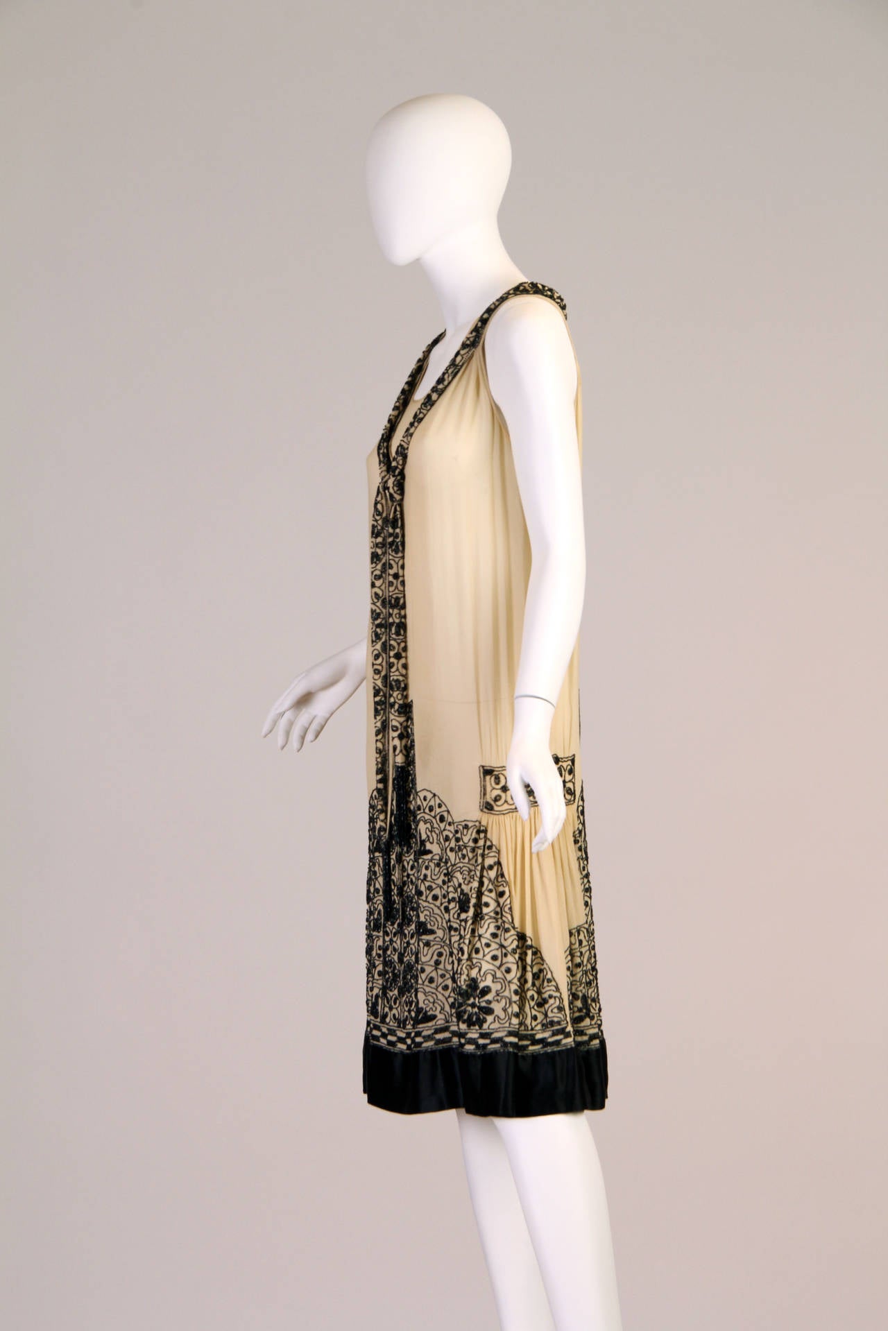 Women's Very Fine 1920s Art Deco Beaded Evening Dress
