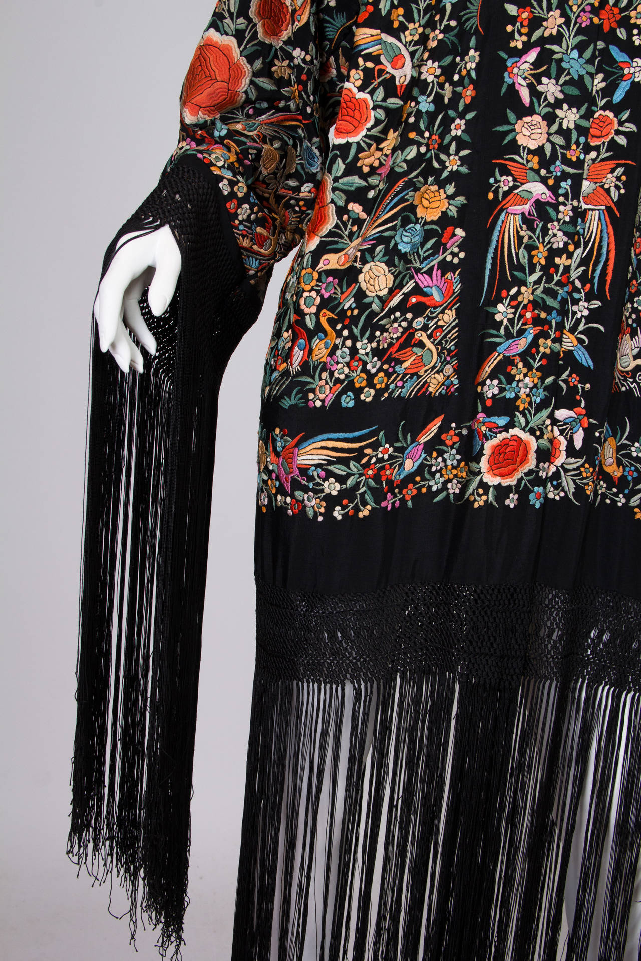 1920s Embroidered Piano Shawl Kimono 3