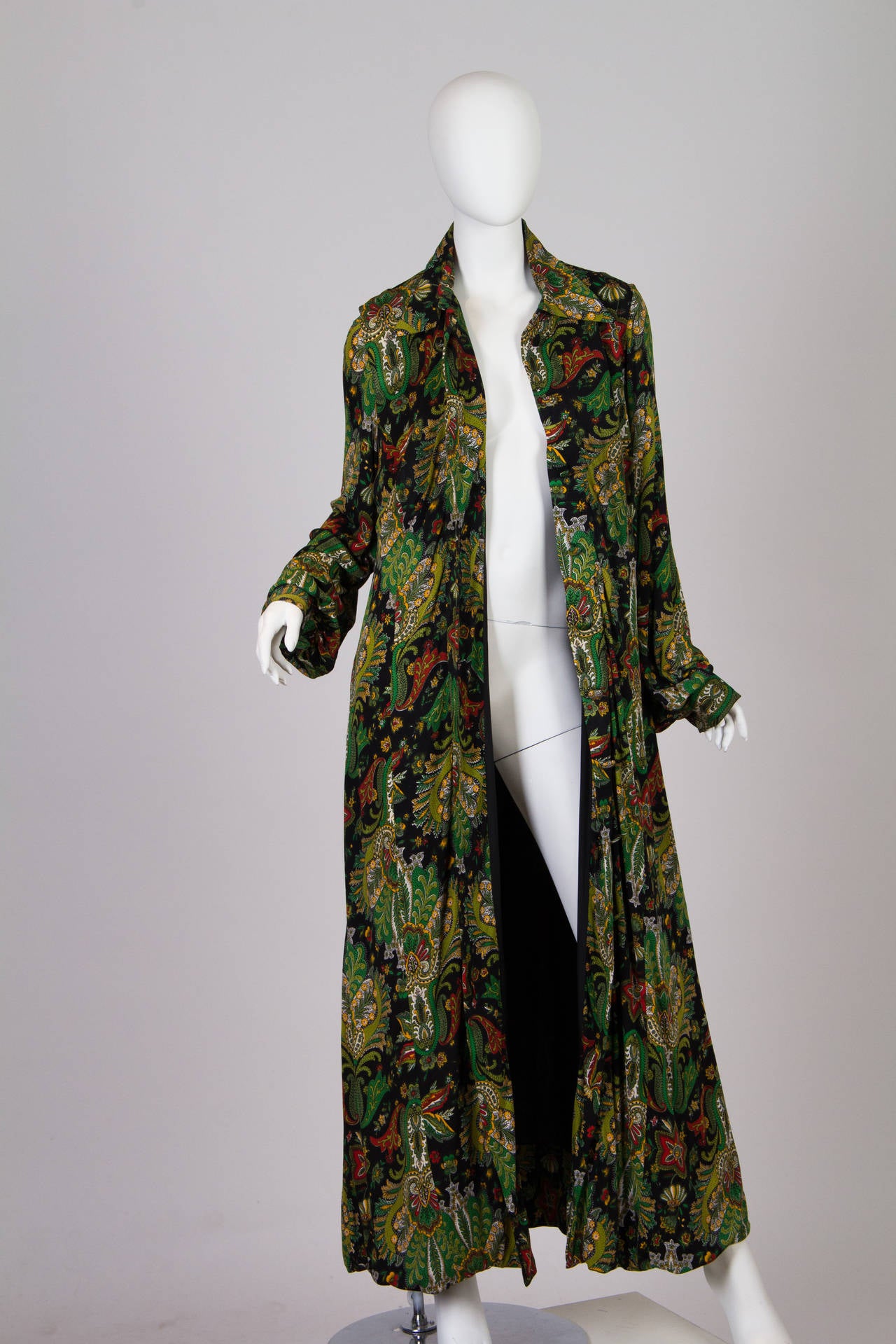 1970s Italian Silk Jersey Paisley Coat from Fiandaca Couture In Excellent Condition In New York, NY