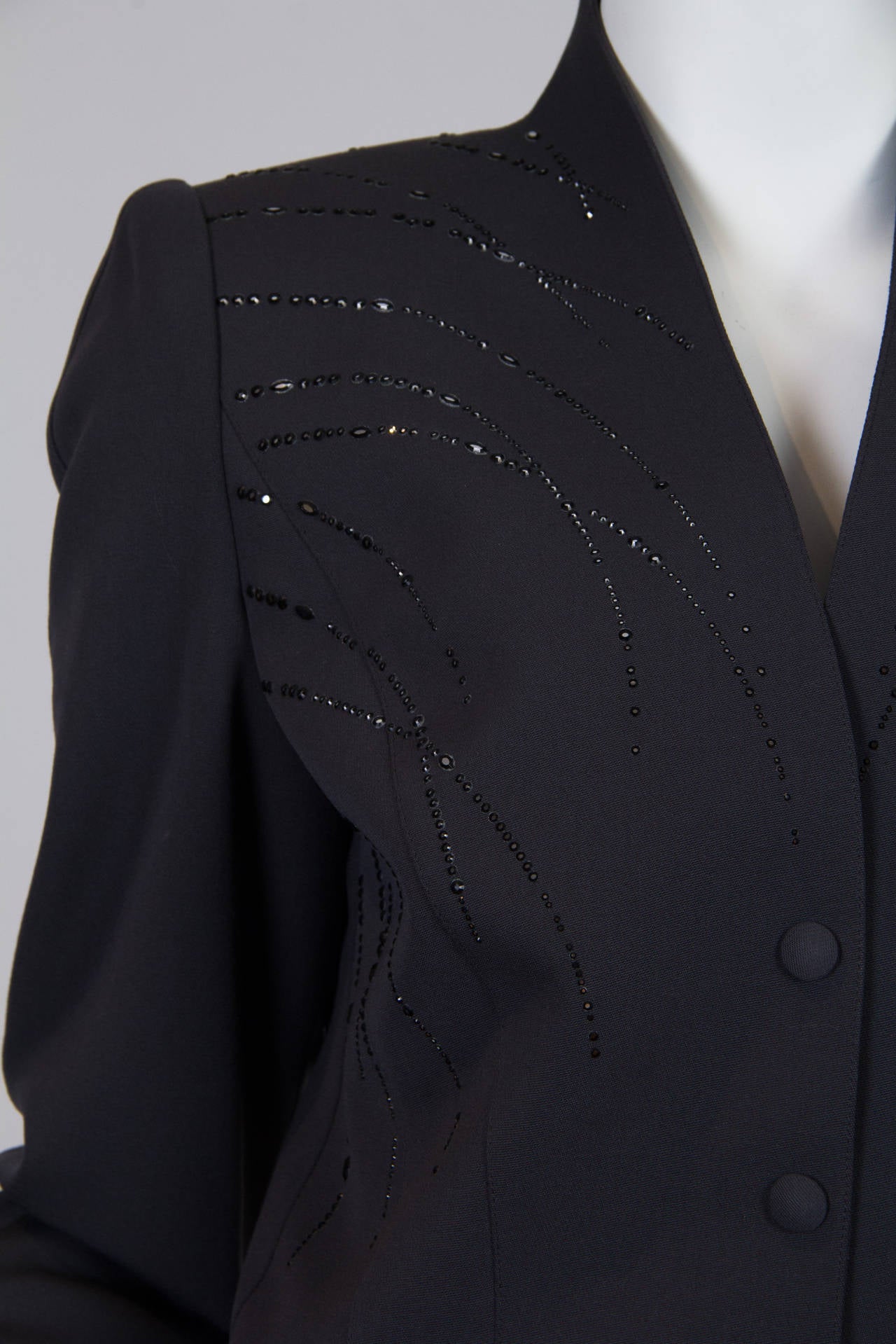 1980S THIERRY MUGLER Gunmetal Grey Wool Jacket Studded With Crystals In Excellent Condition For Sale In New York, NY