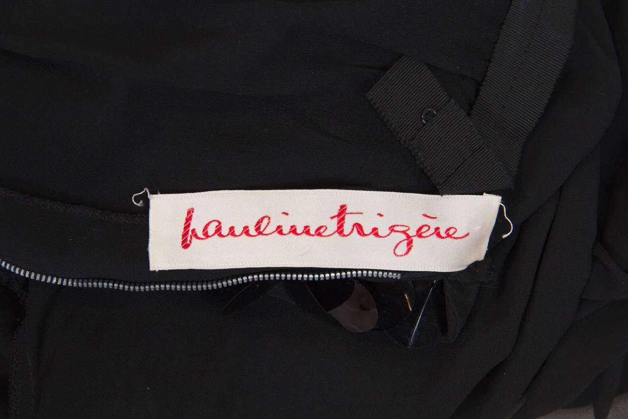 PAULINE TRIGERE - Robe à manches longues en mousseline de soie perlée noire, années 1980 en vente 3
