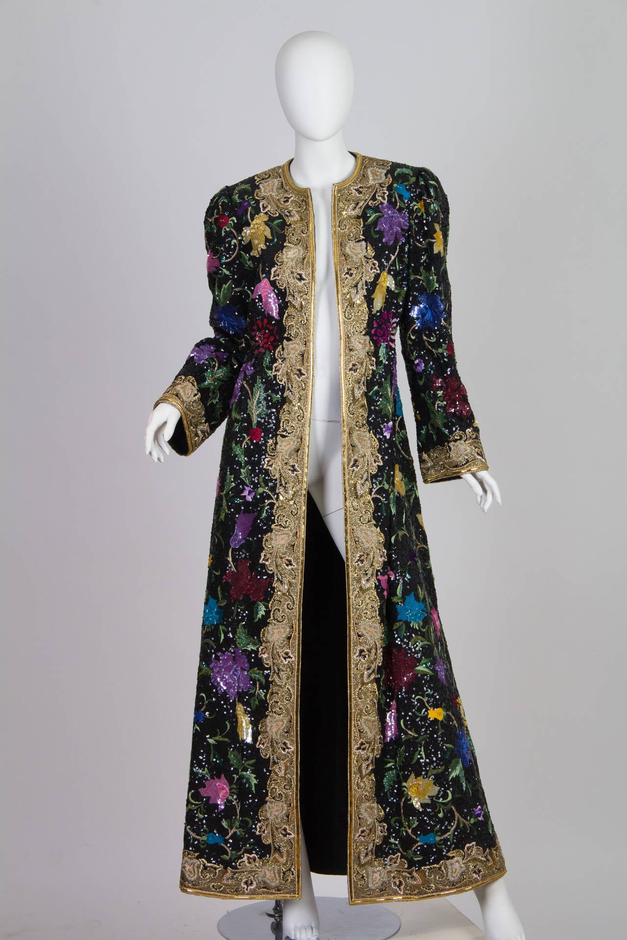 1980er MICHAEL NOVARESE Schwarzer Haute Couture Seidentaft-Staubwedel mit außergewöhnlicher Stickerei und Goldperlenverzierung