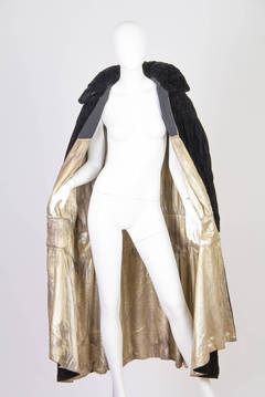1920S  Black Silk Velvet Cape Lined In Champagne Silver Lamé