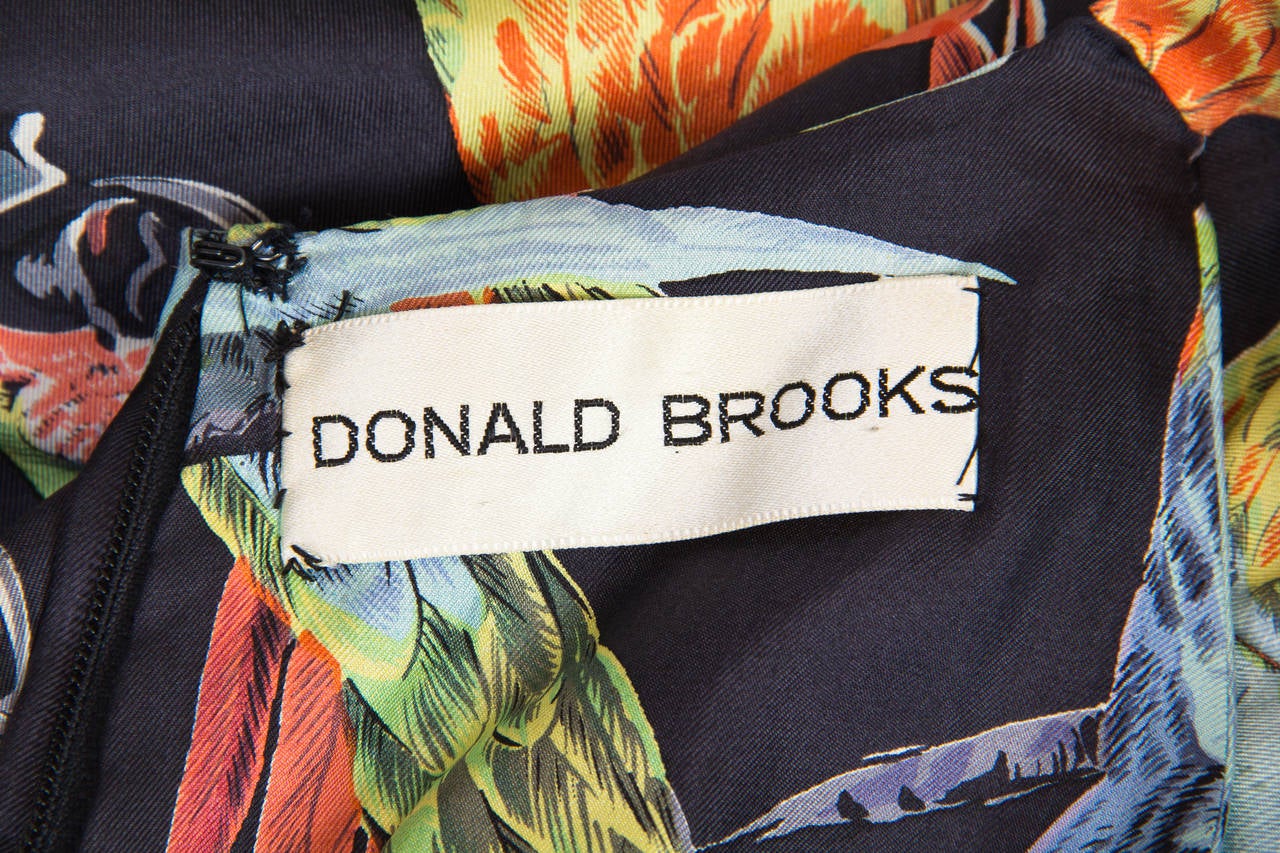 1960S DONALD BROOKS Printed Tropical Silk Parot Dress For Sale 3
