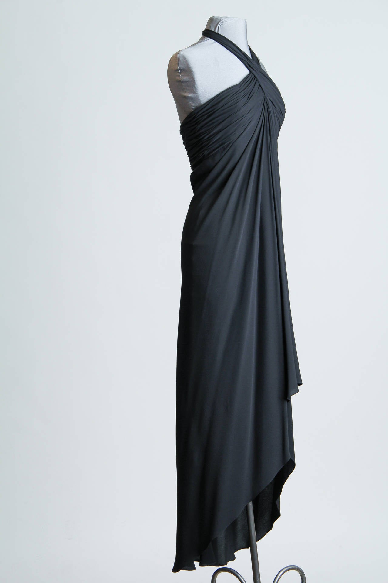 1970s Oscar De La Renta Silk Halter Gown In Excellent Condition In New York, NY