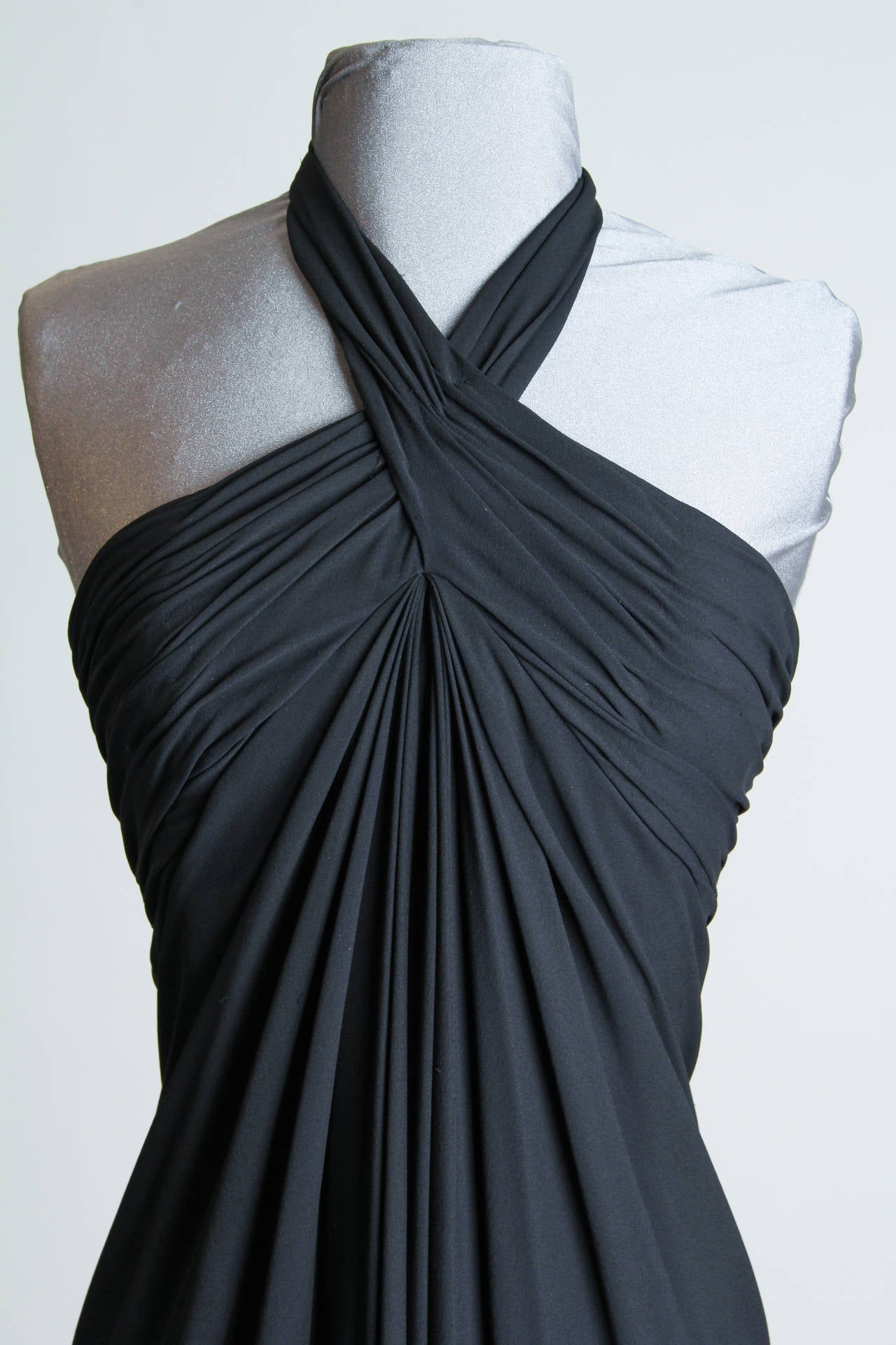 Women's 1970s Oscar De La Renta Silk Halter Gown