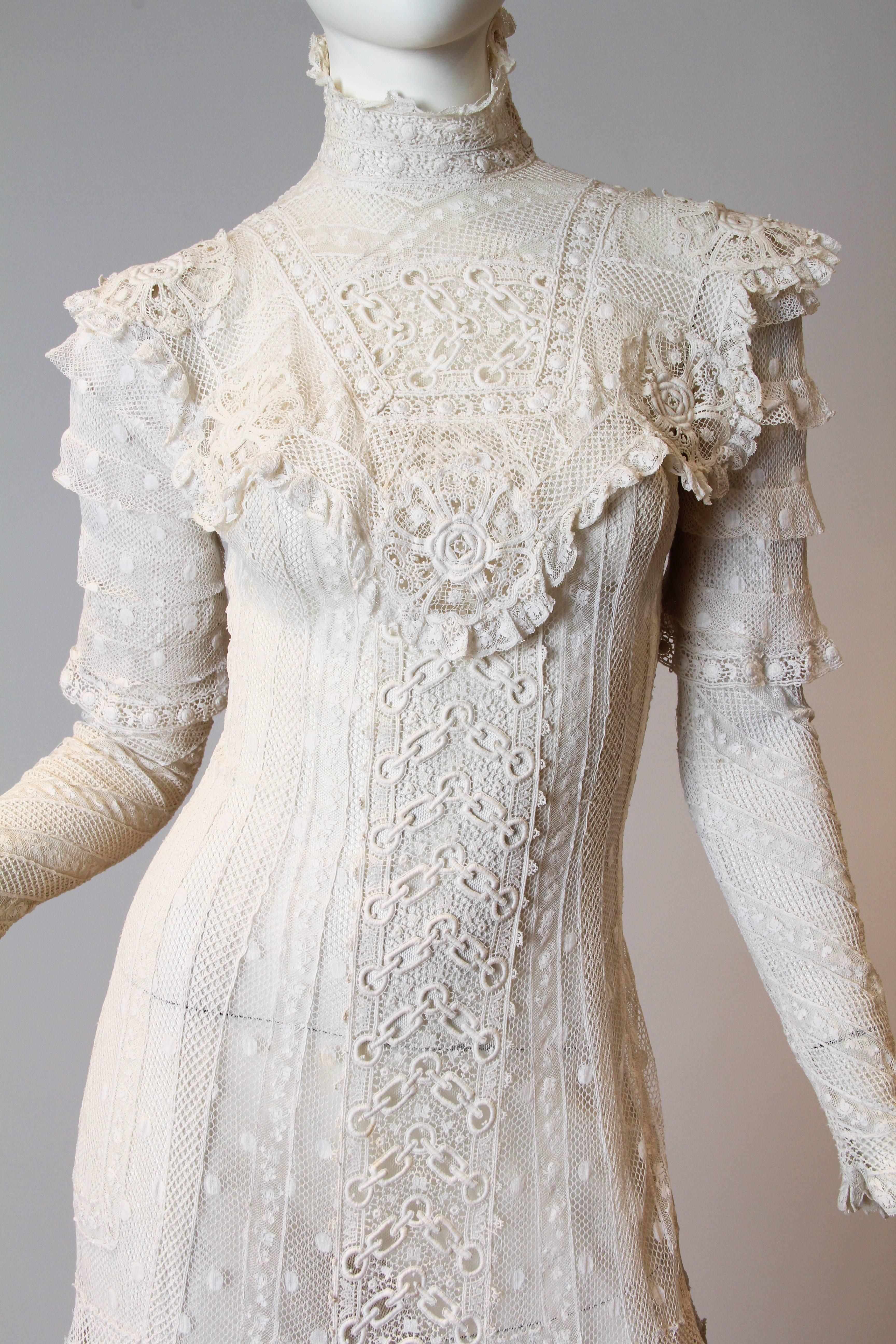 Late Victorian Lace Tea Dress In Excellent Condition In New York, NY