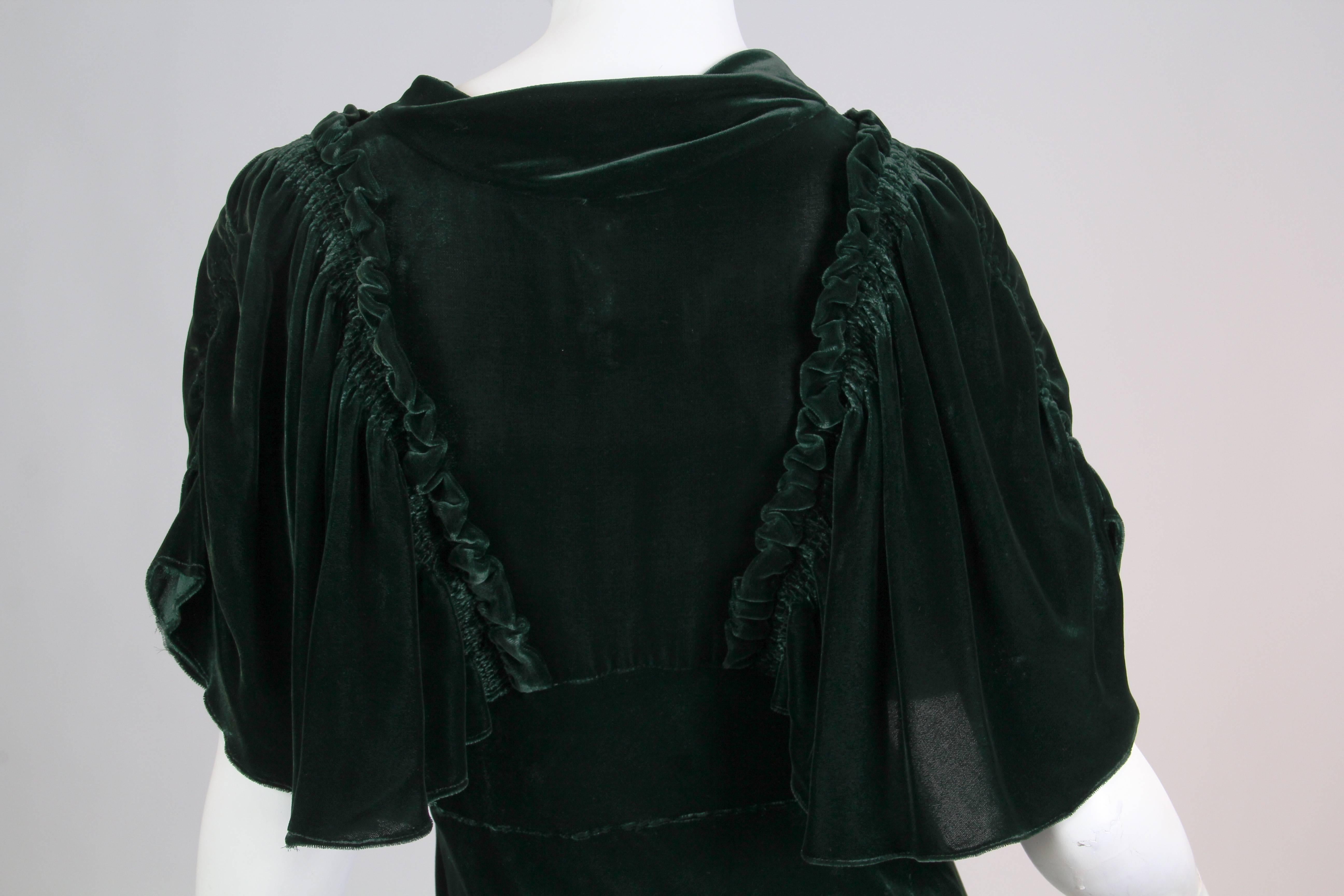 1930s Emerald Green Silk Velvet Dress In Excellent Condition In New York, NY