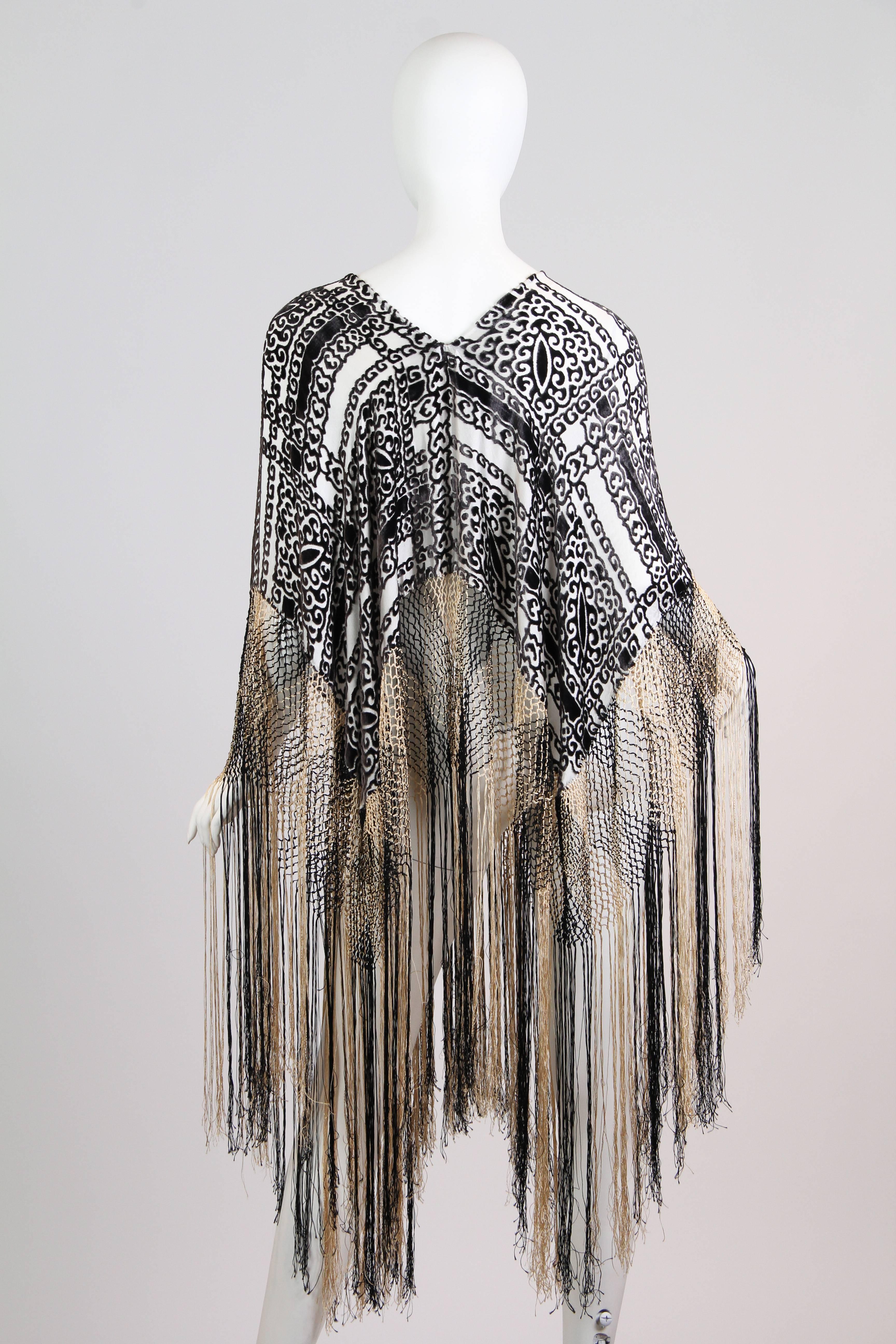 1920s Silk Velvet Fringed Shawl In Excellent Condition In New York, NY