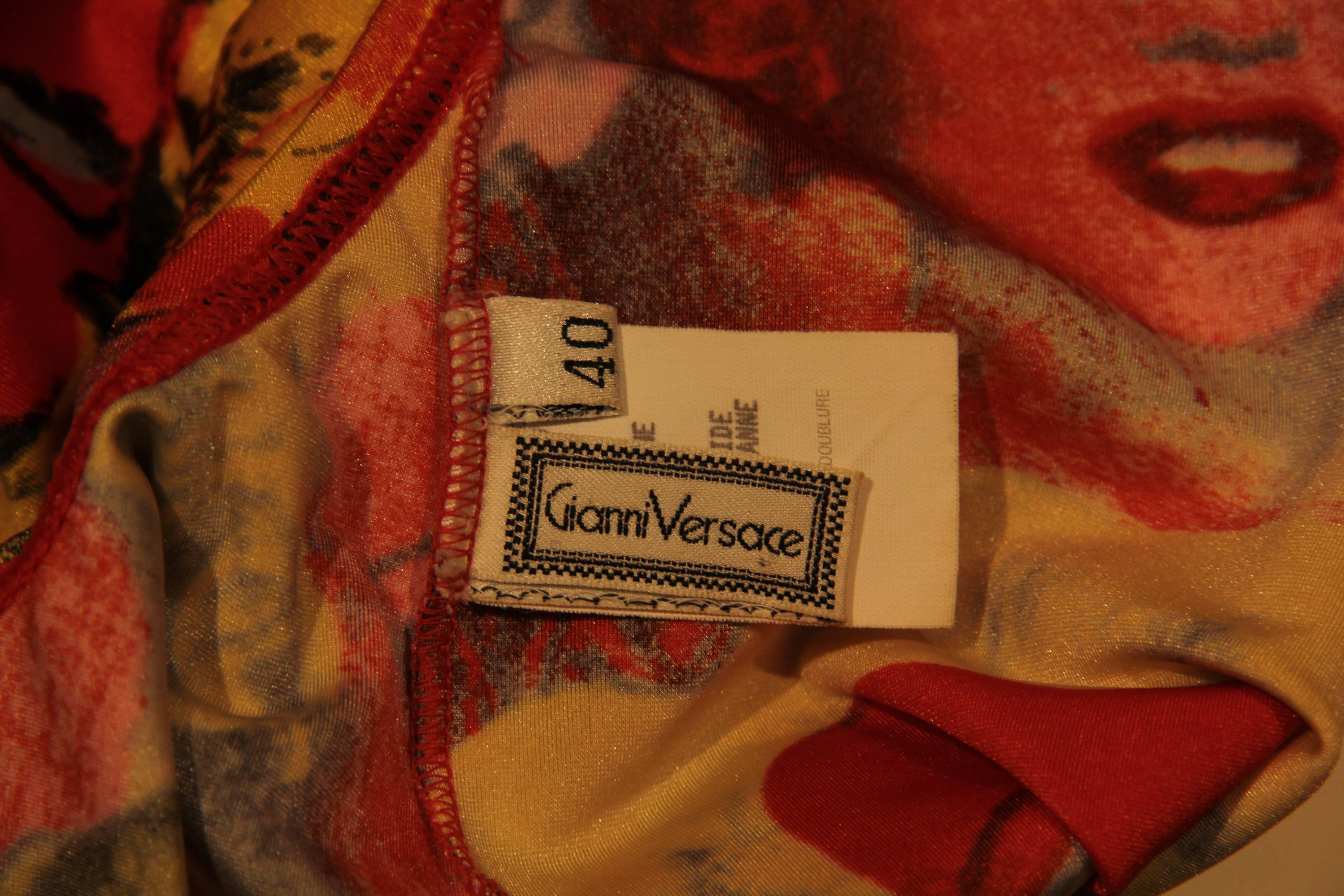 GIANNI VERSACE Nouveauté emblématique en jersey polyester/lycra rouge et jaune, Marilyn Monroe, années 1990 en vente 4