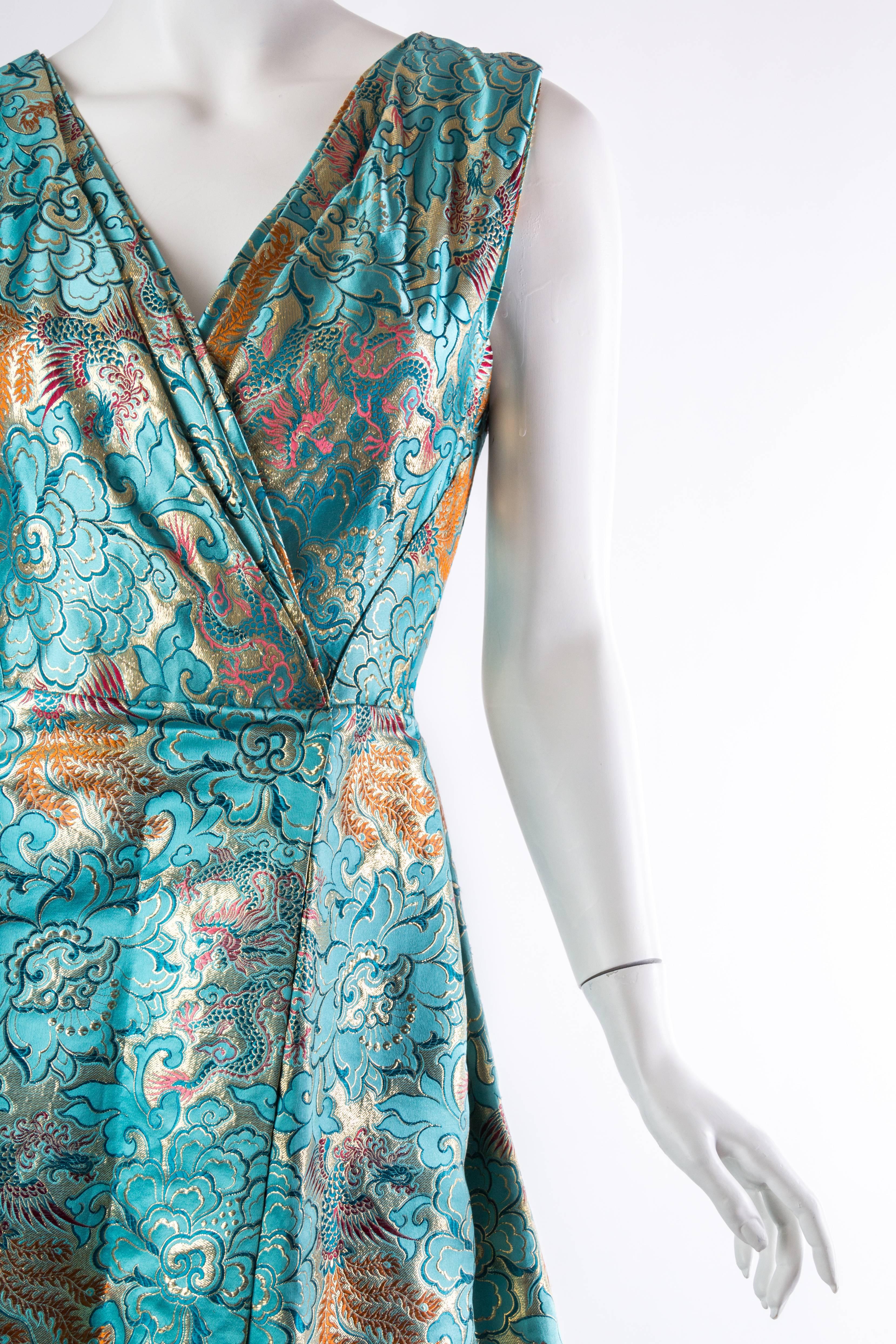 MORPHEW COLLECTION Teal & Gold Asian Dragon And Phoenix Jacquard Reversible Gow In Excellent Condition In New York, NY